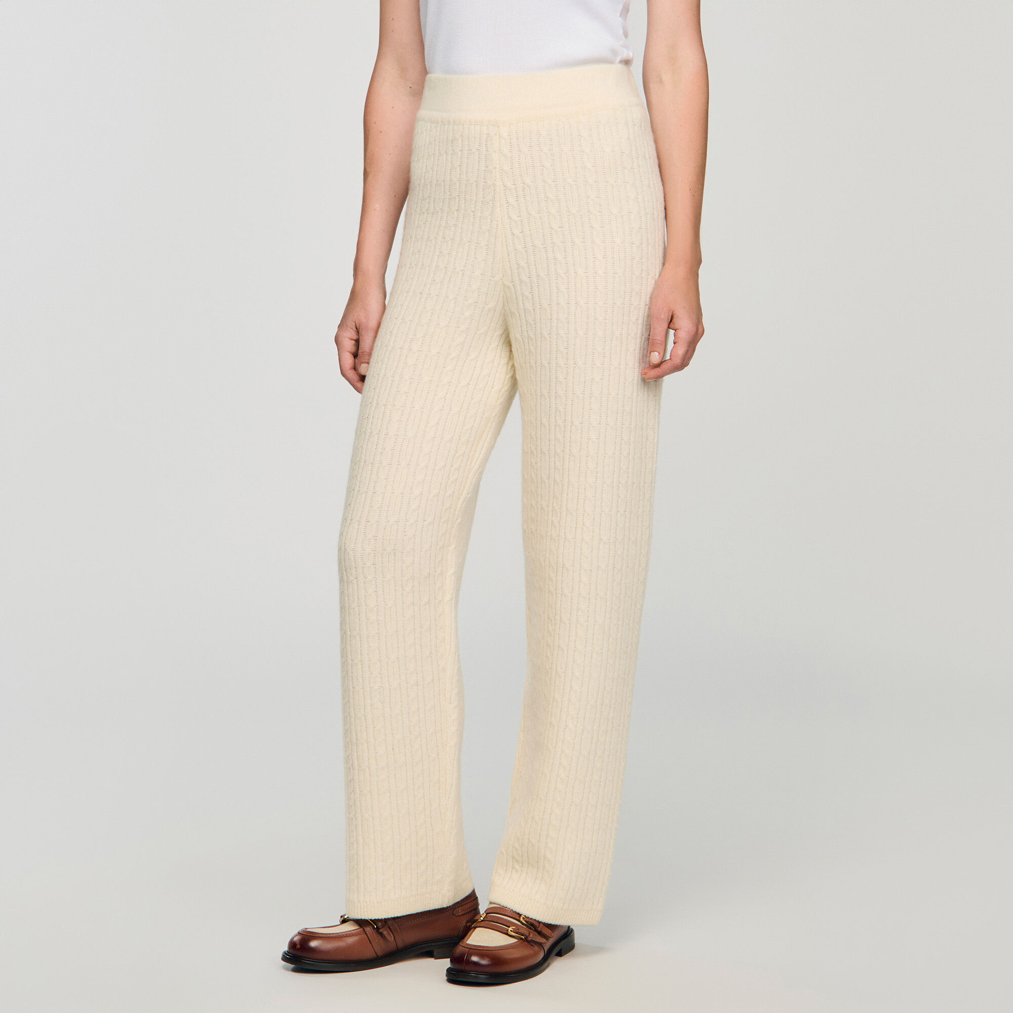 Hose aus Strick mit Zopfmuster