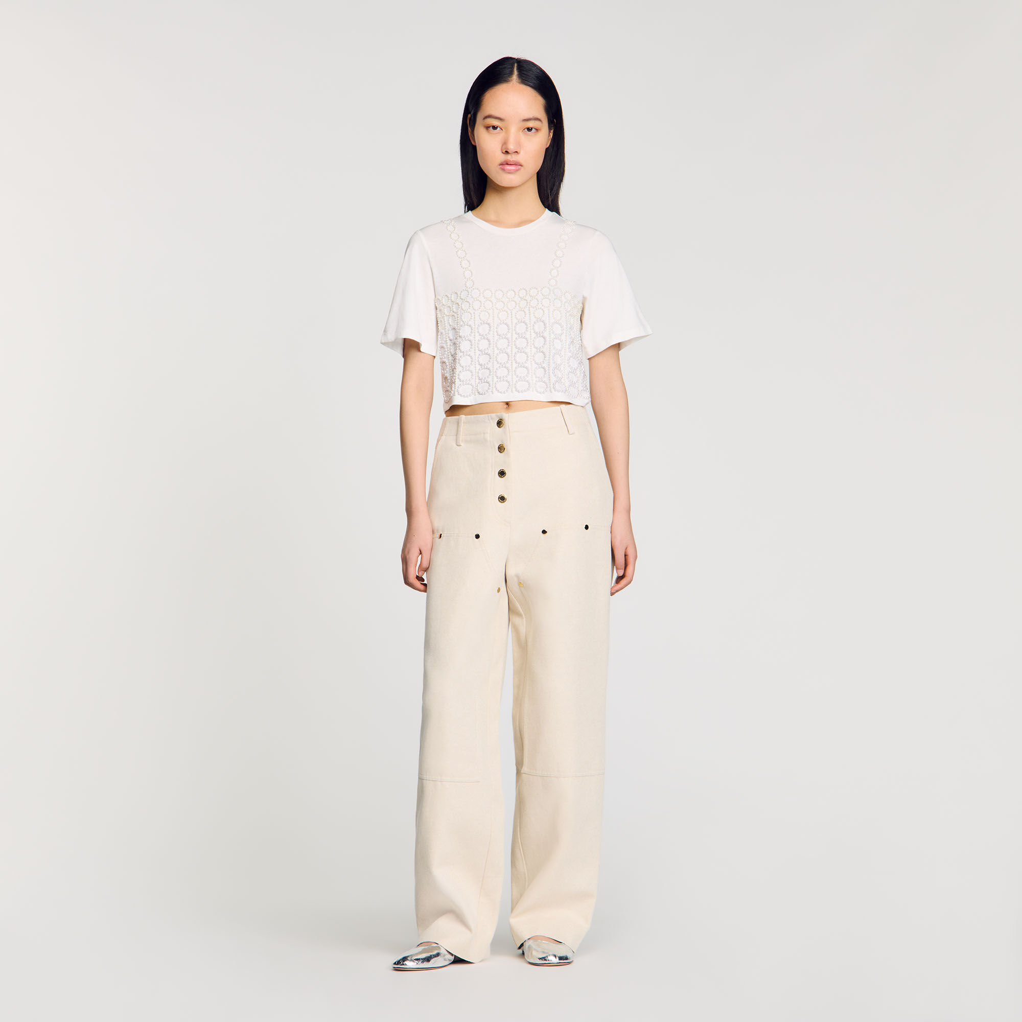 Crop-T-Shirt mit Perlenbesatz