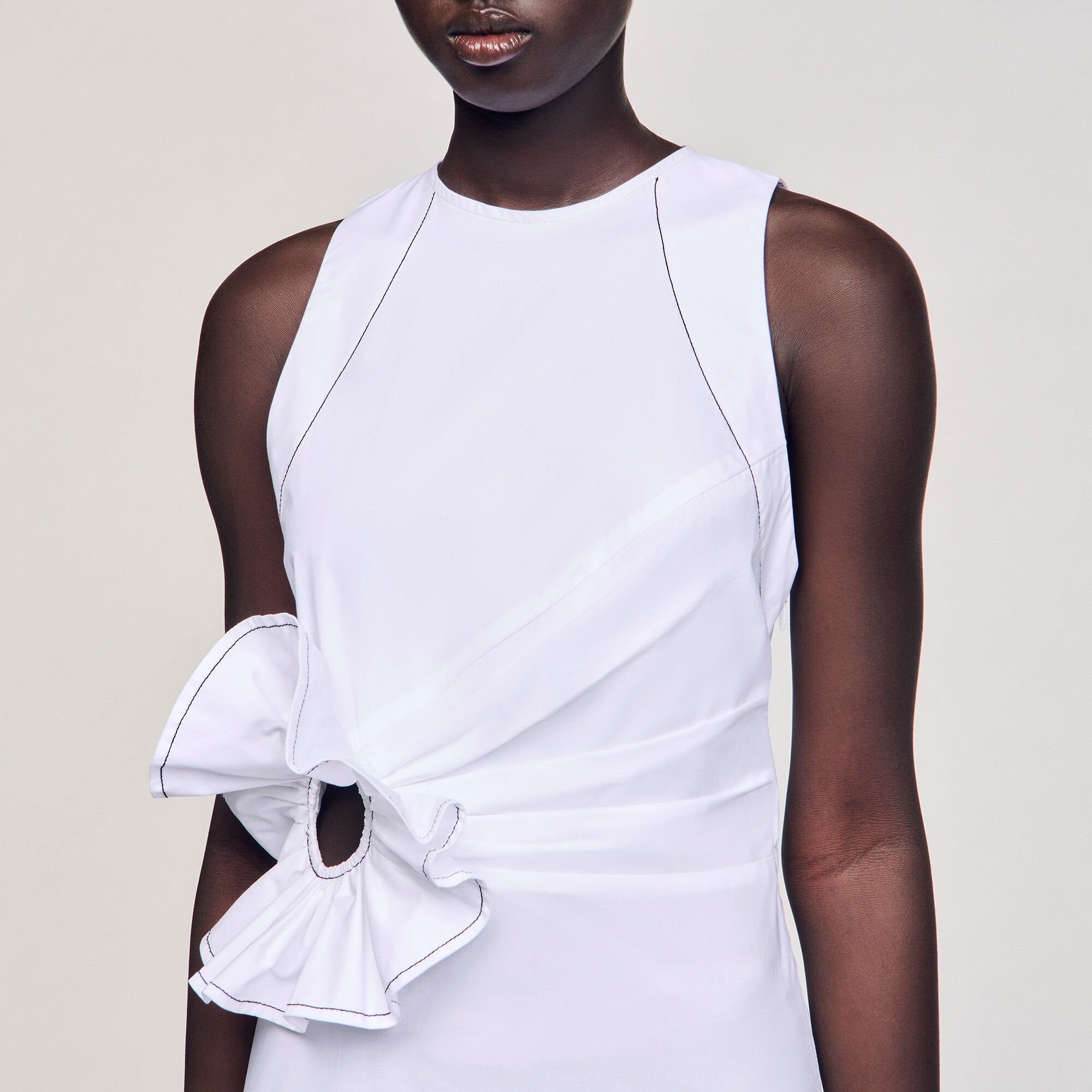 Robe longue à détail volant