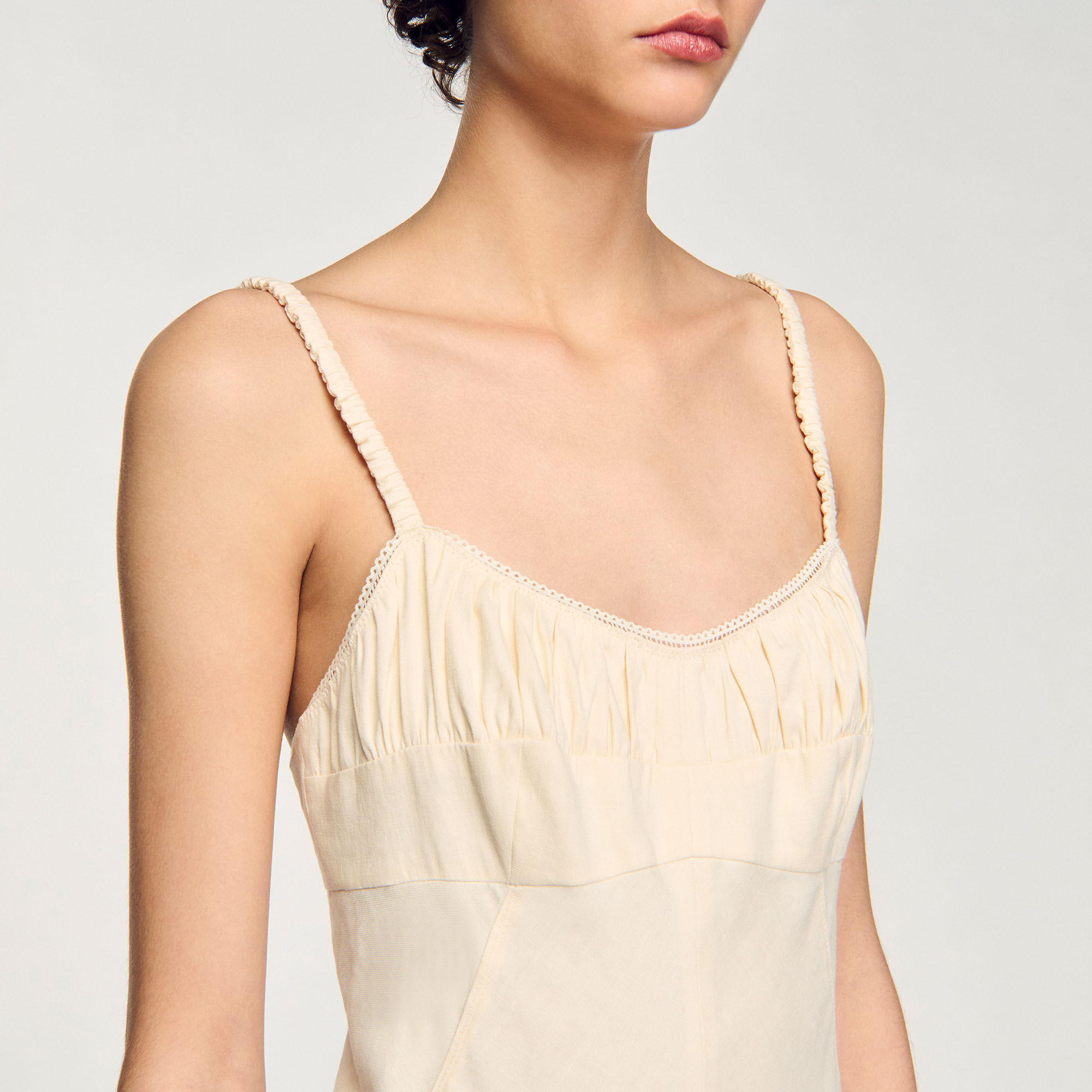Maxi dress with straps