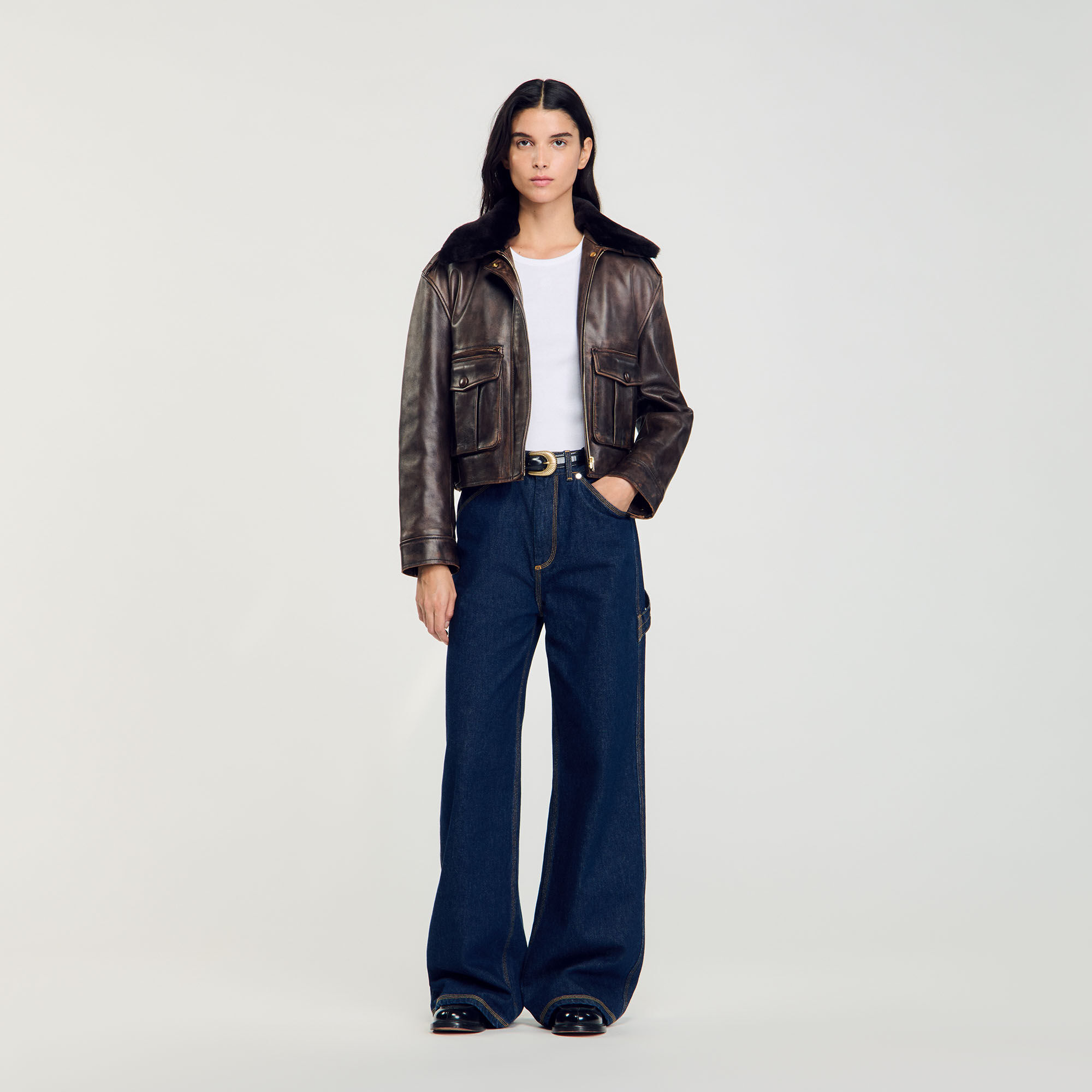 Wide-leg flared jeans