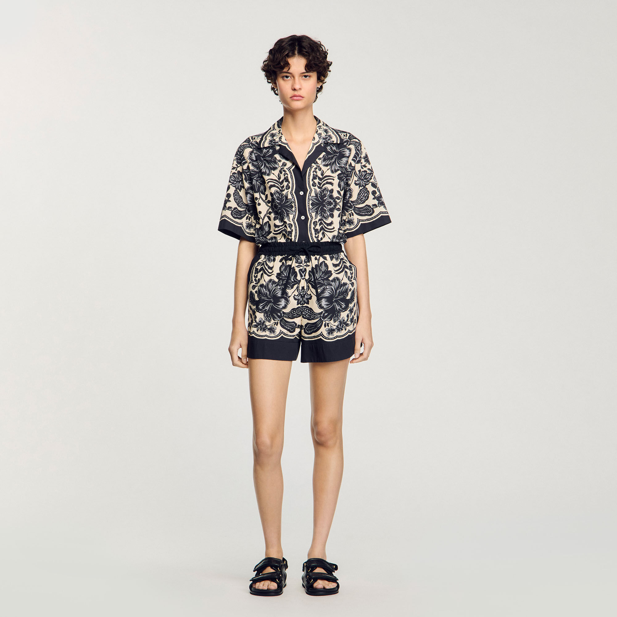 Short à imprimé fleuri hawaïen