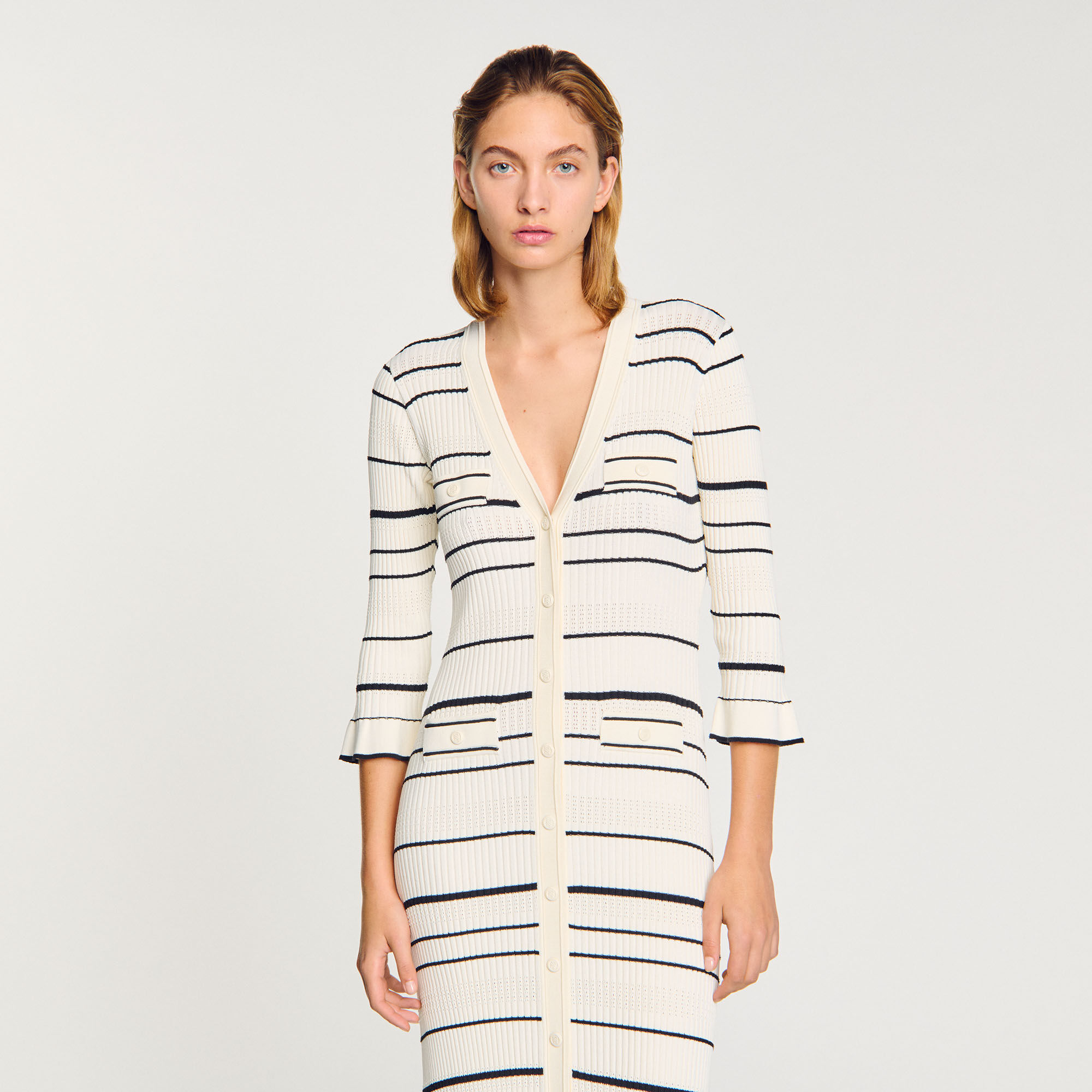 Langes Strickkleid mit Streifen
