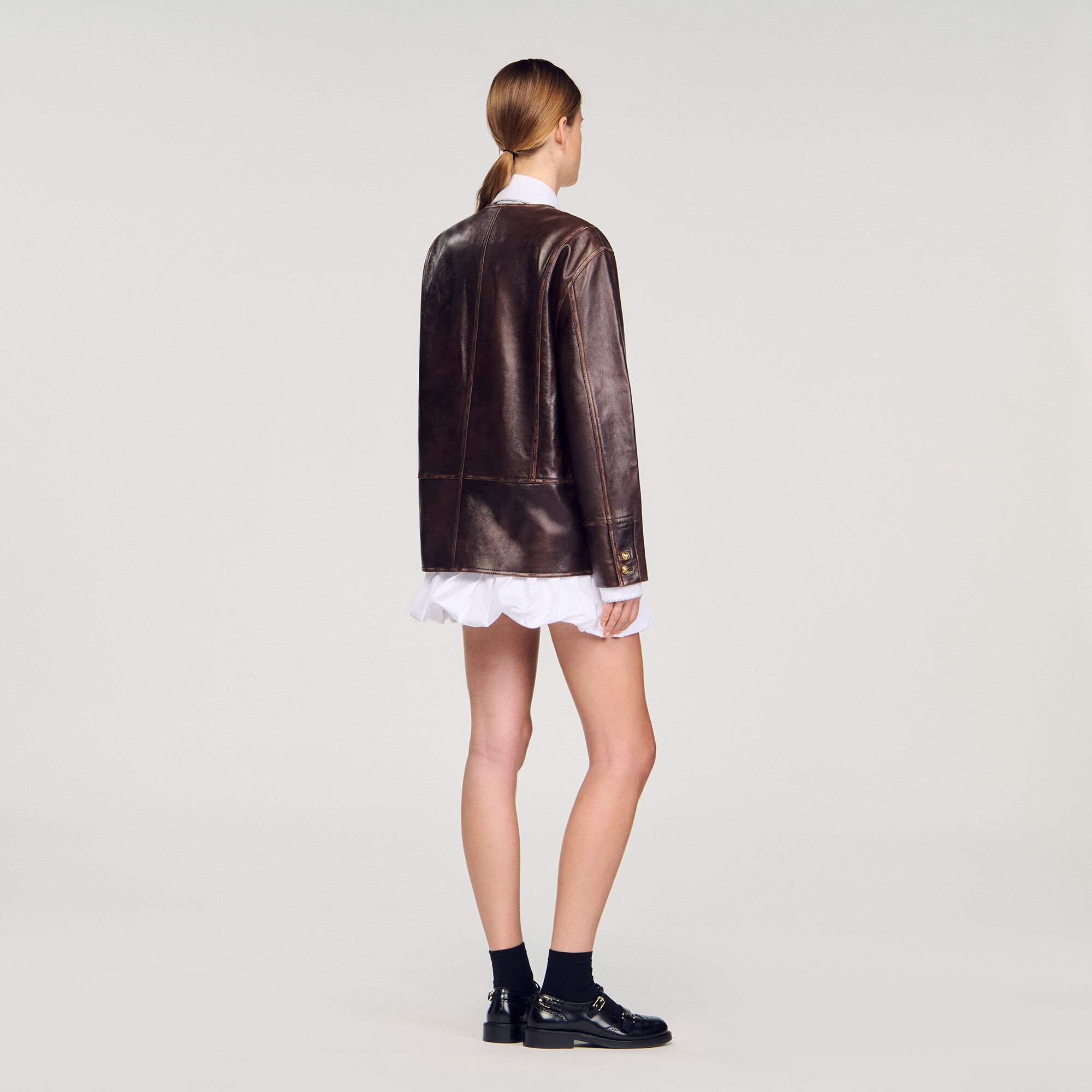 Lange Jacke aus gealtertem Leder