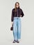 Kurzer bestickter Satinblouson