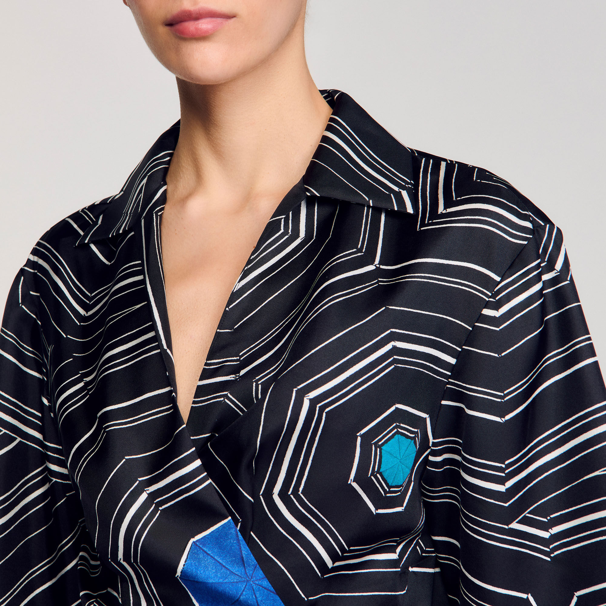Spiral-motif silk shirt