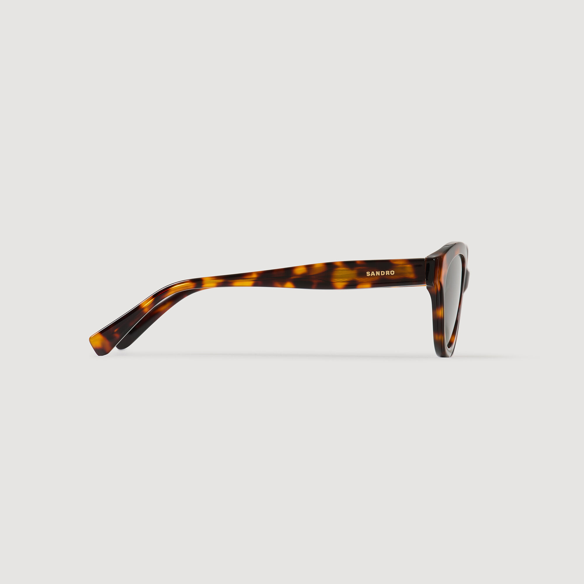 Cat-eye sunglasses