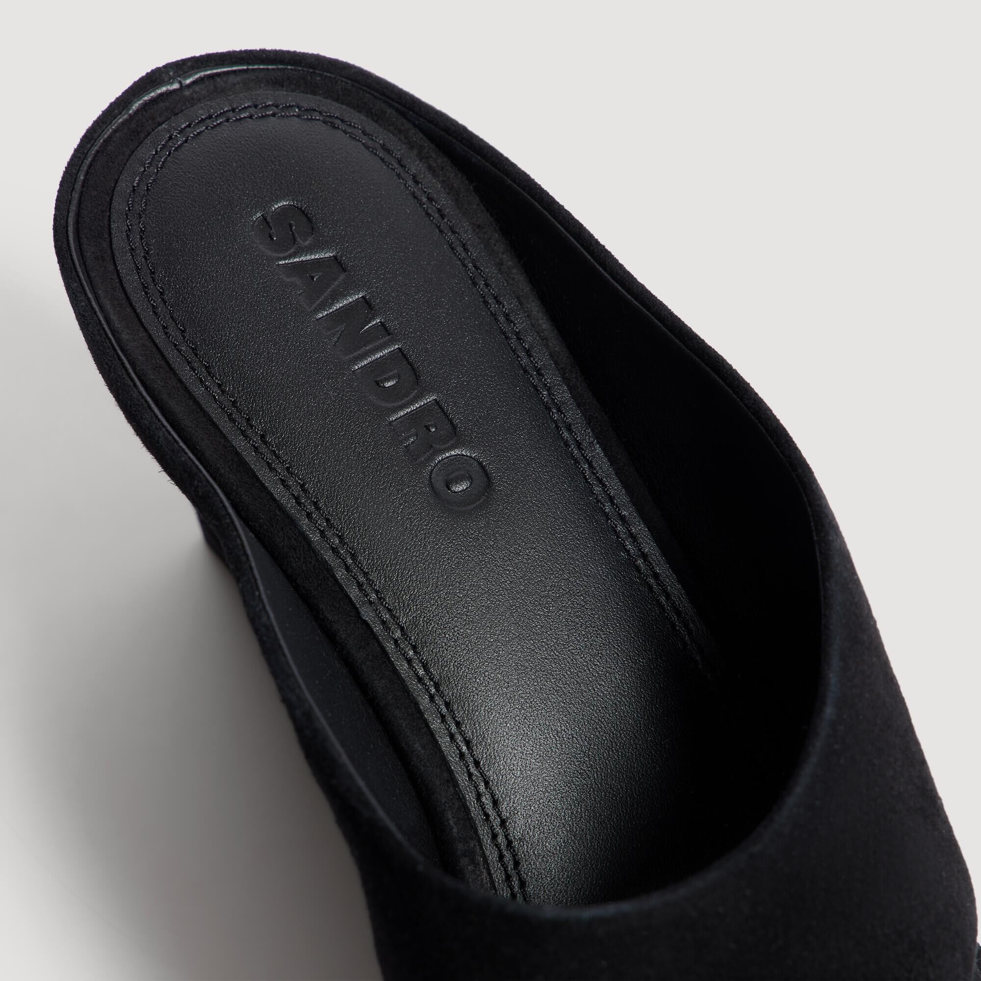 Sandales compens&eacute;es en cuir su&egrave;de