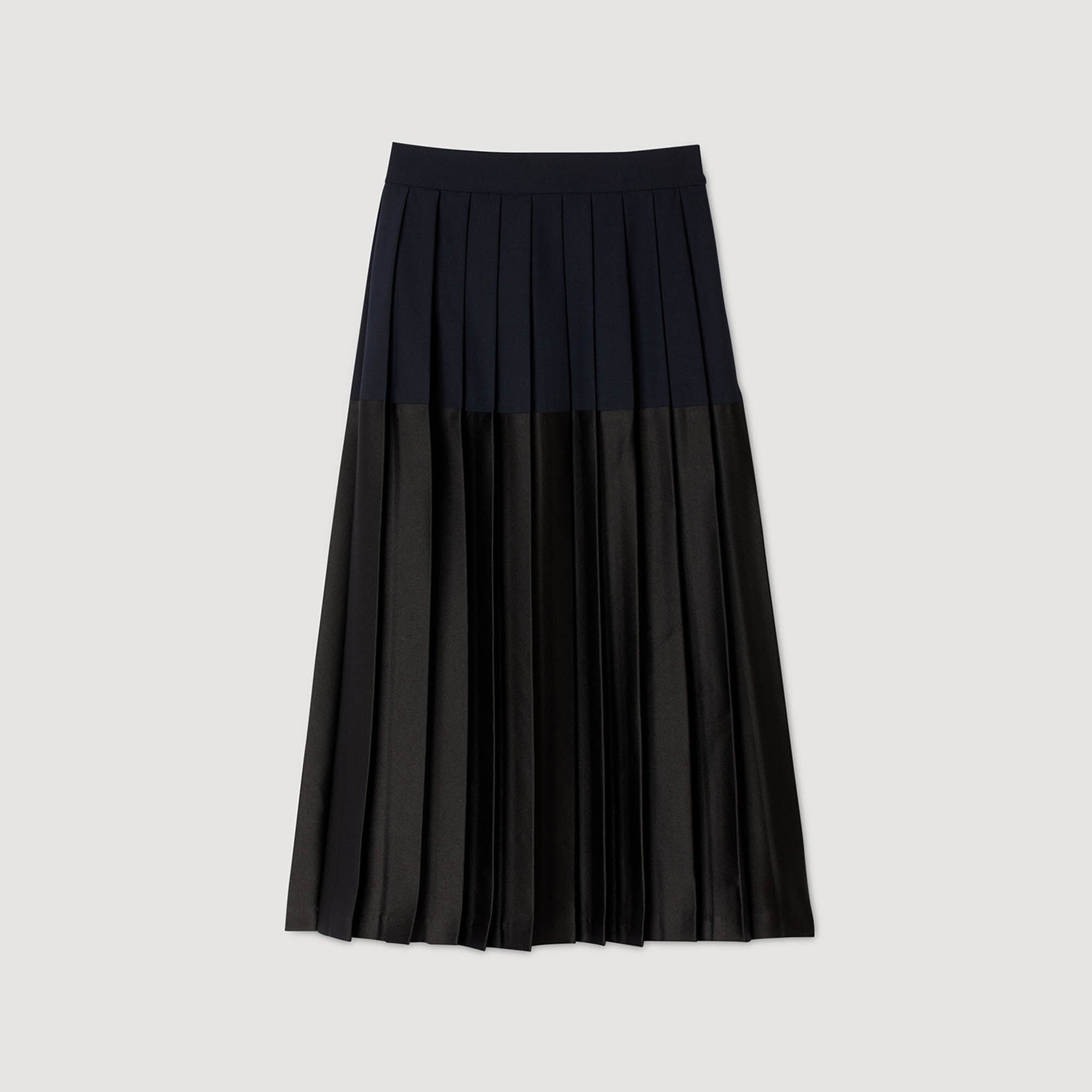 Long pleated skirt