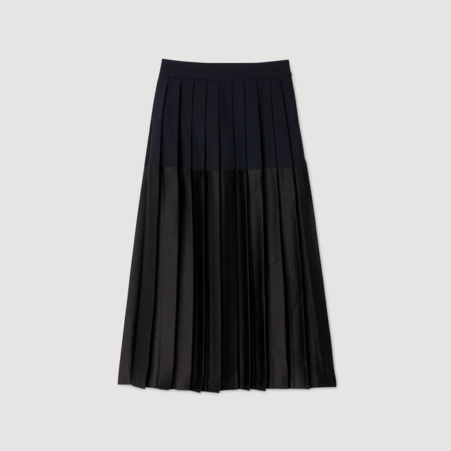 Long pleated skirt