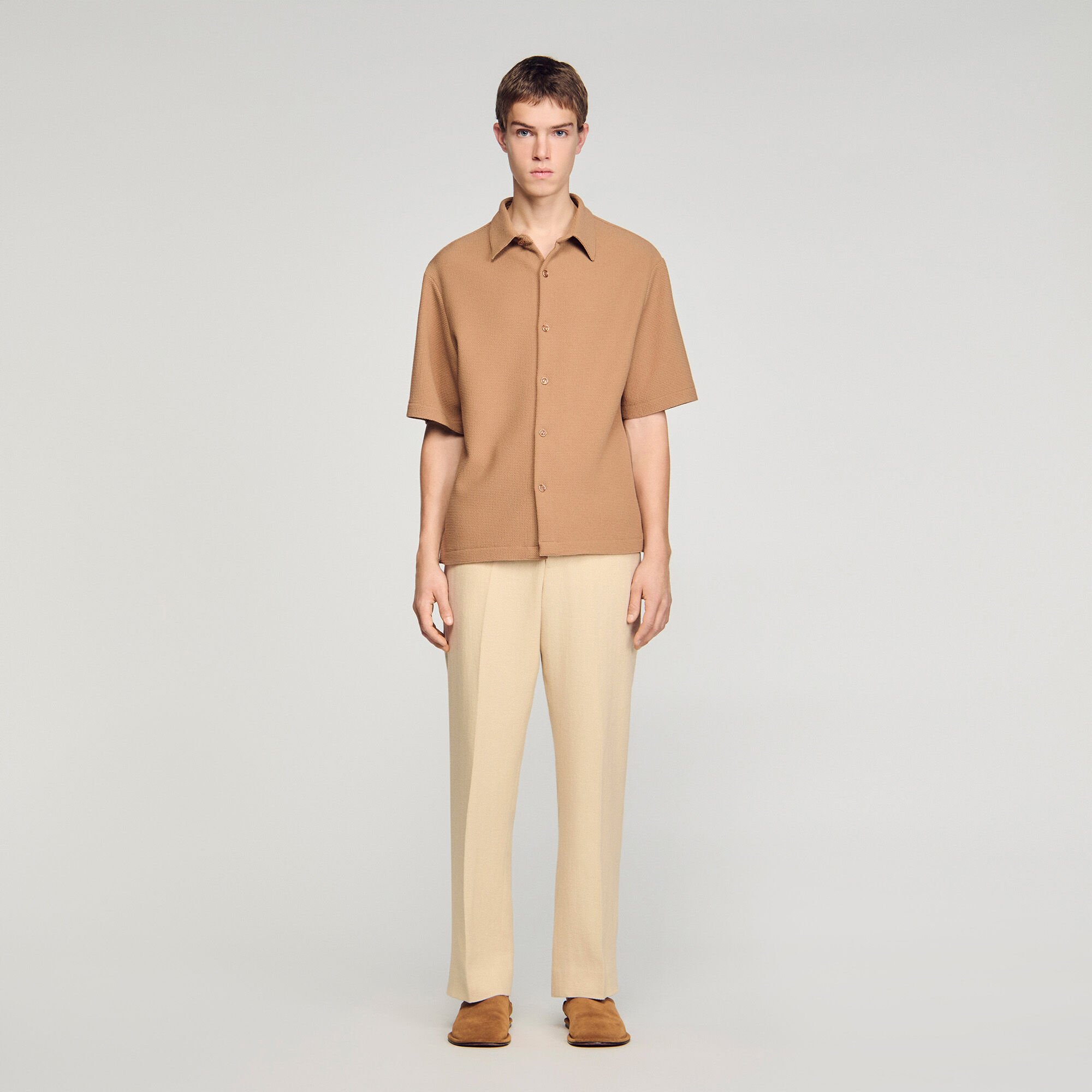 Chemise effet textur&eacute; &agrave; col requin