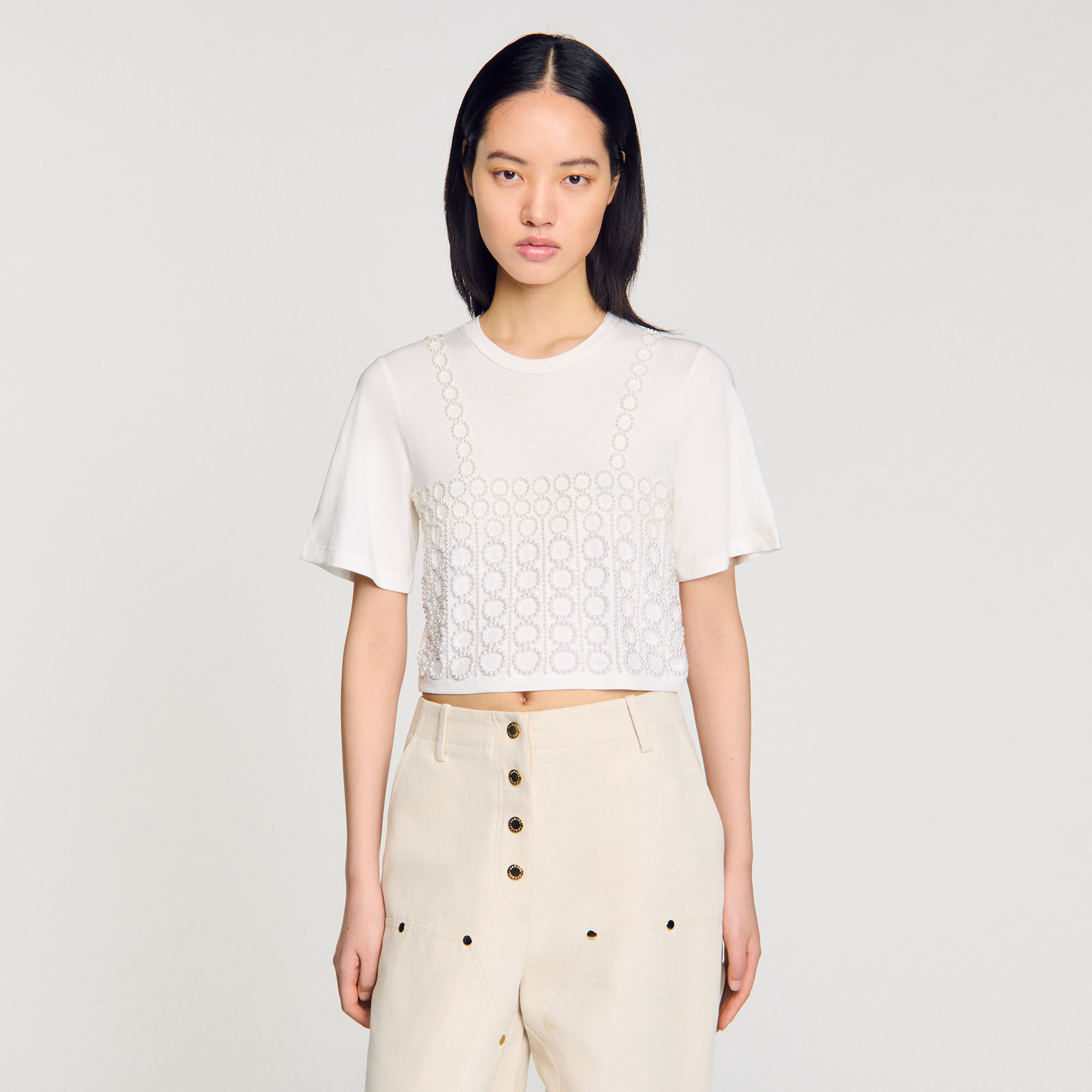 Crop-T-Shirt mit Perlenbesatz