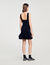 Kurzes Strickkleid mit Volant