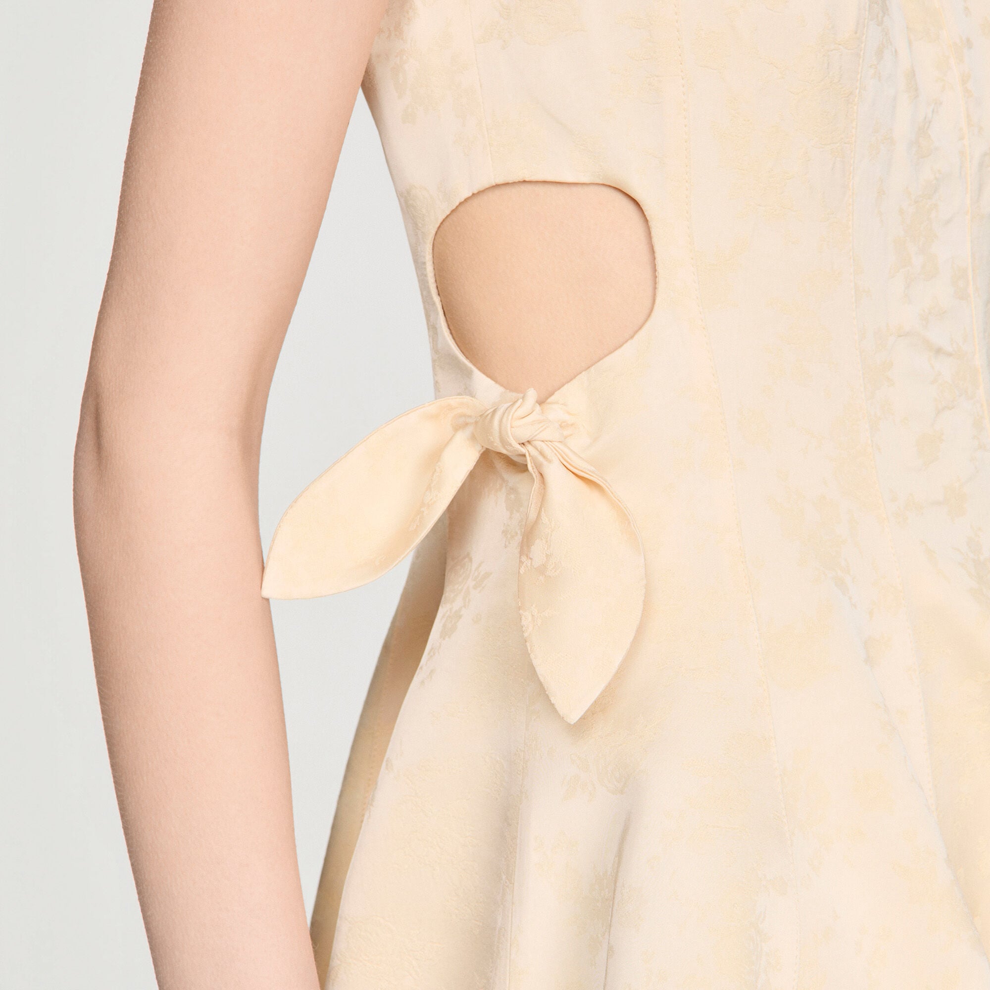 Kurzes florales Jacquardkleid