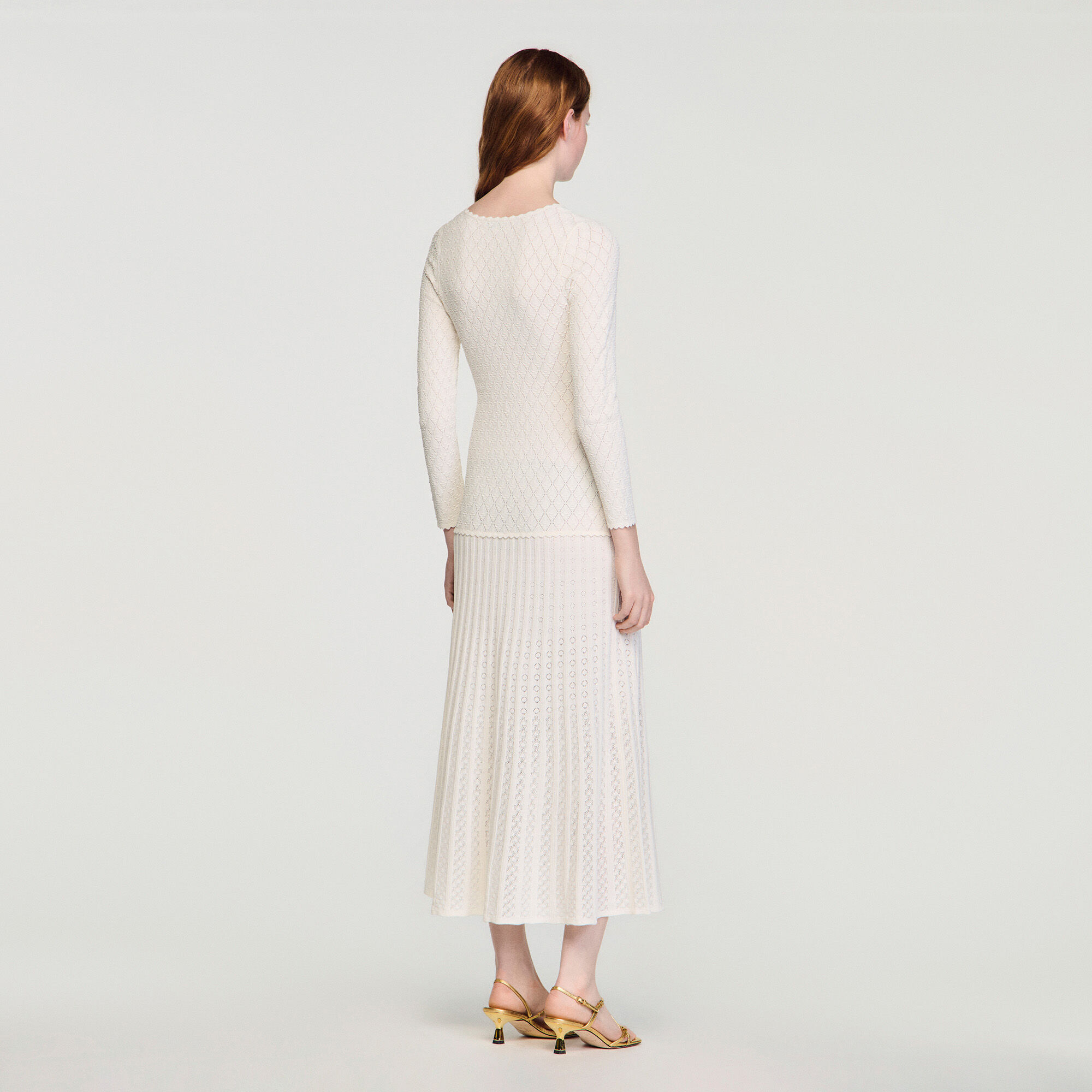 Langes Strickkleid mit Ziermuster