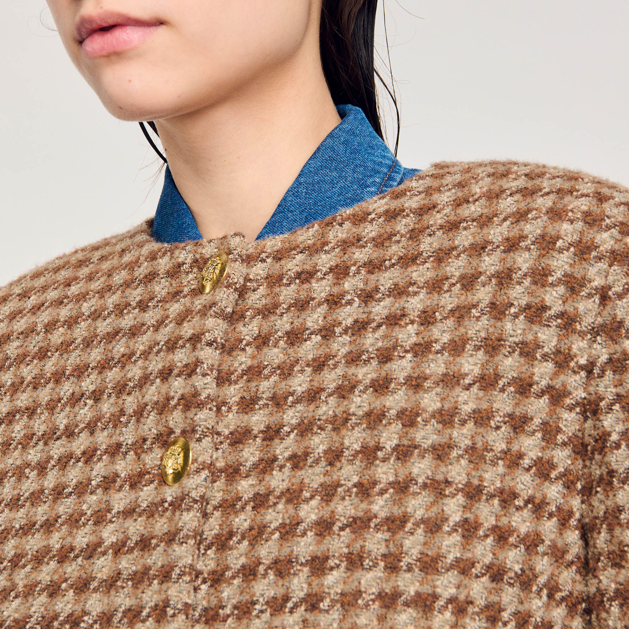 Kurze Jacke mit Karomuster