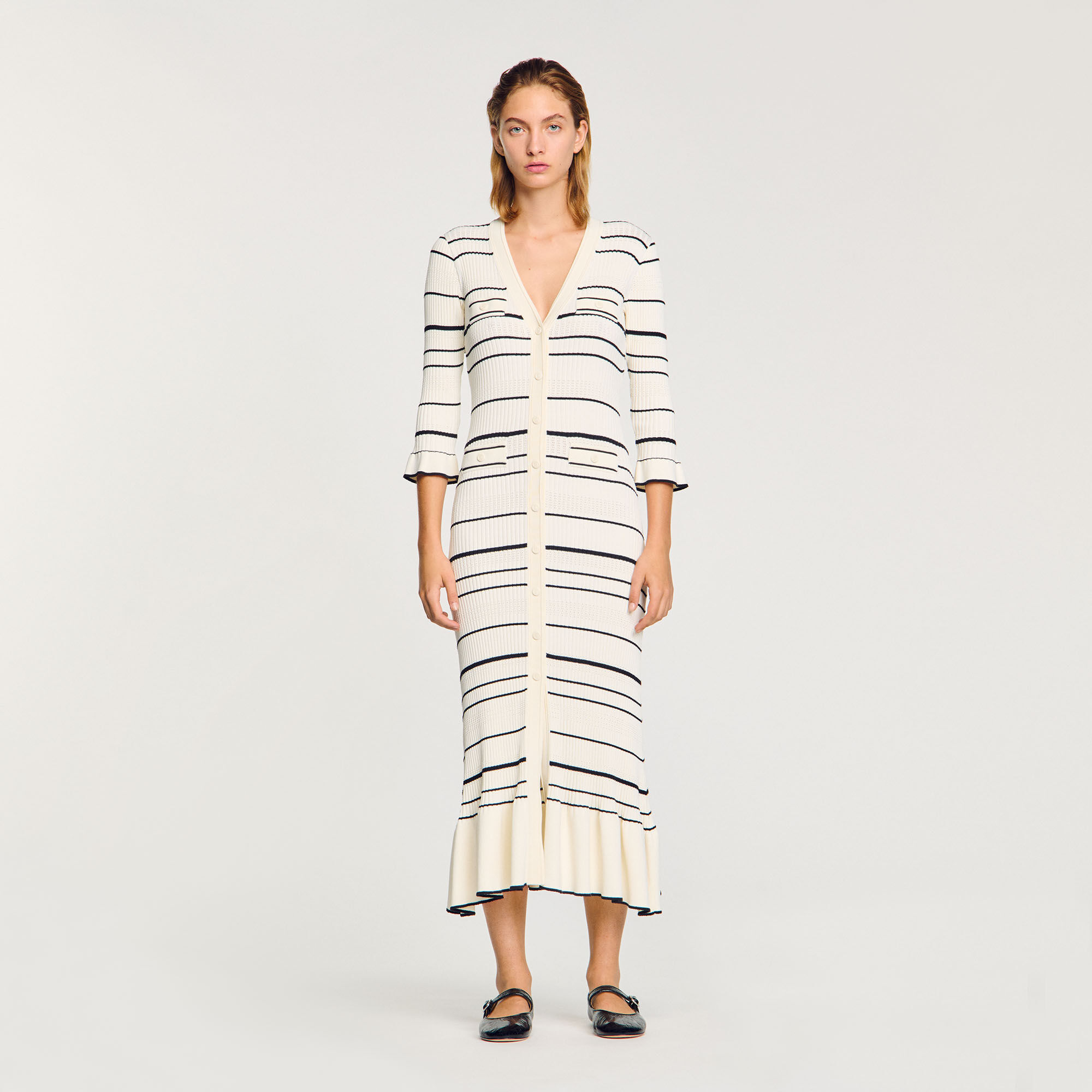 Langes Strickkleid mit Streifen