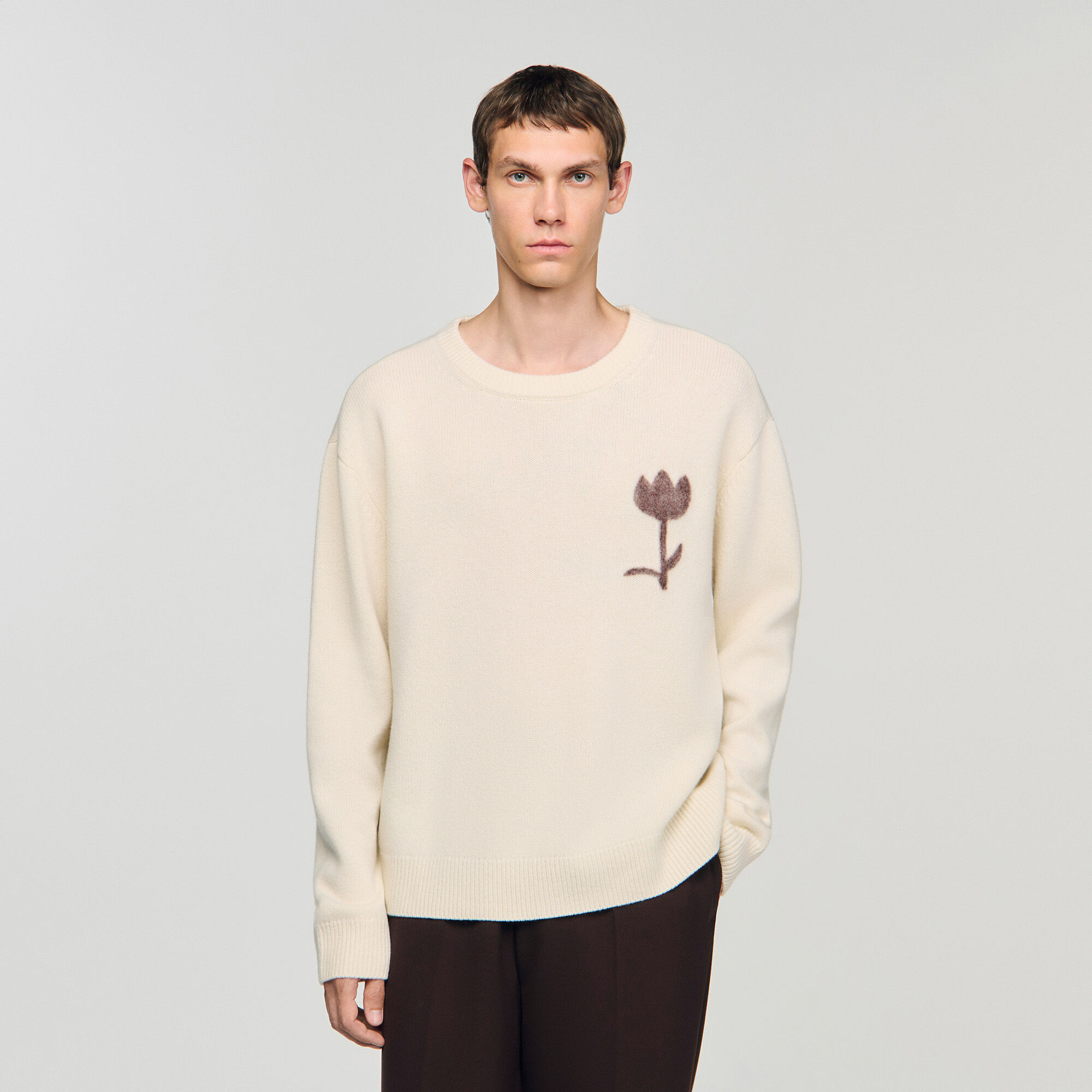 Wollpullover mit Blumendetail