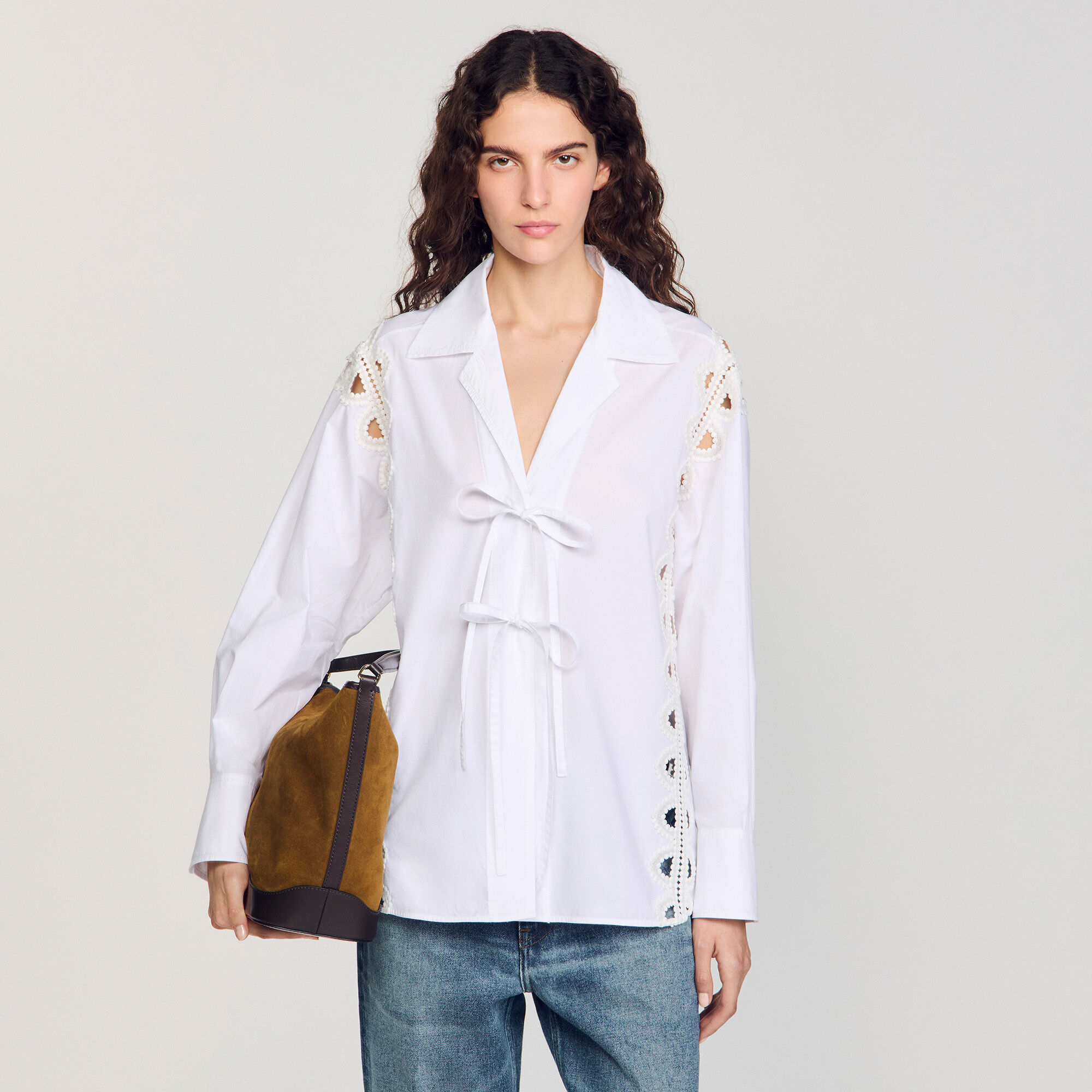 Beuteltasche aus Leder und Wildleder