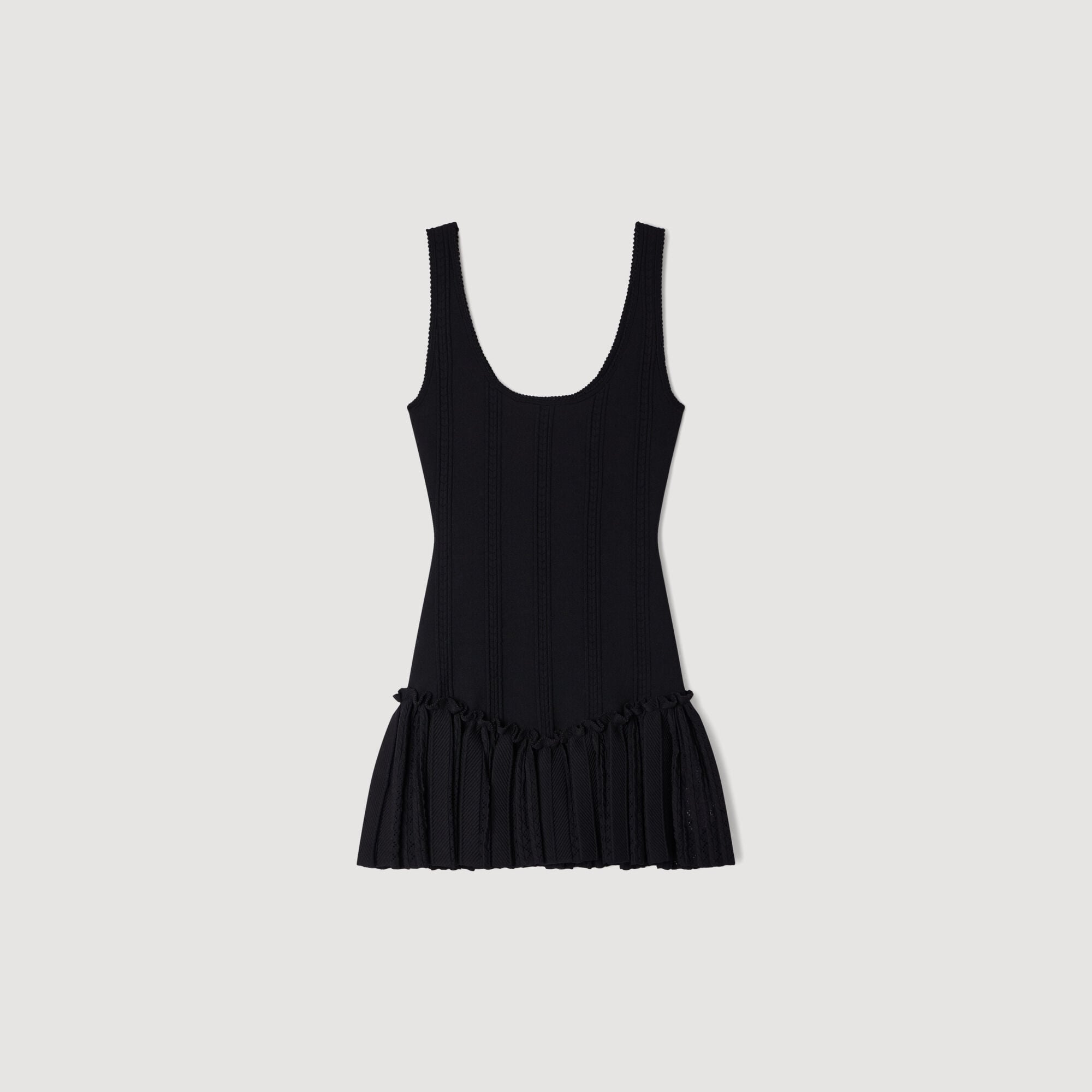 Kurzes Strickkleid mit Volant