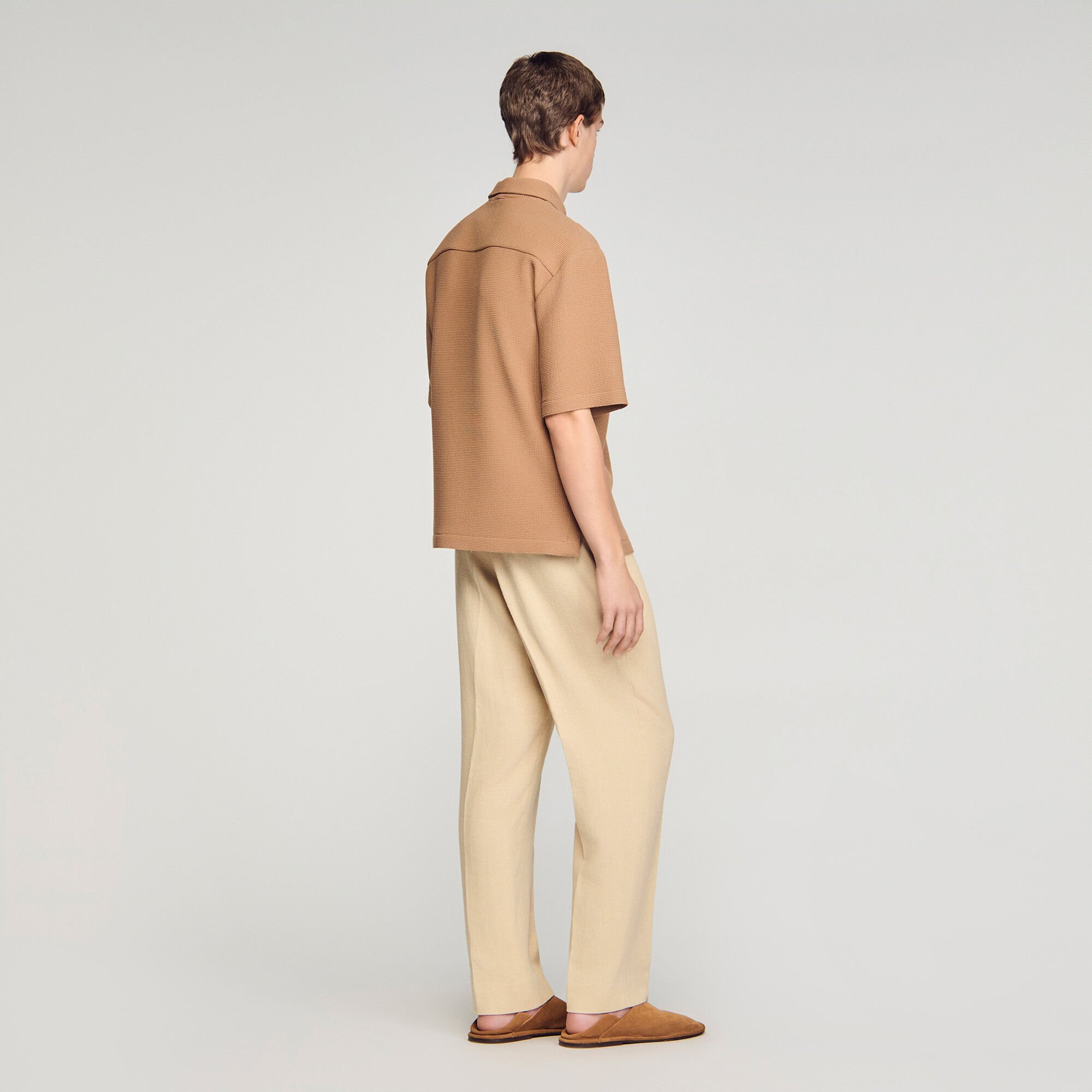 Chemise effet textur&eacute; &agrave; col requin