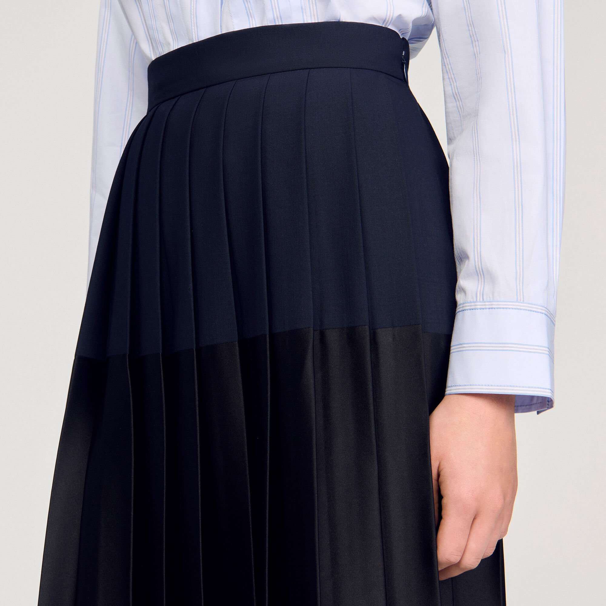 Long pleated skirt