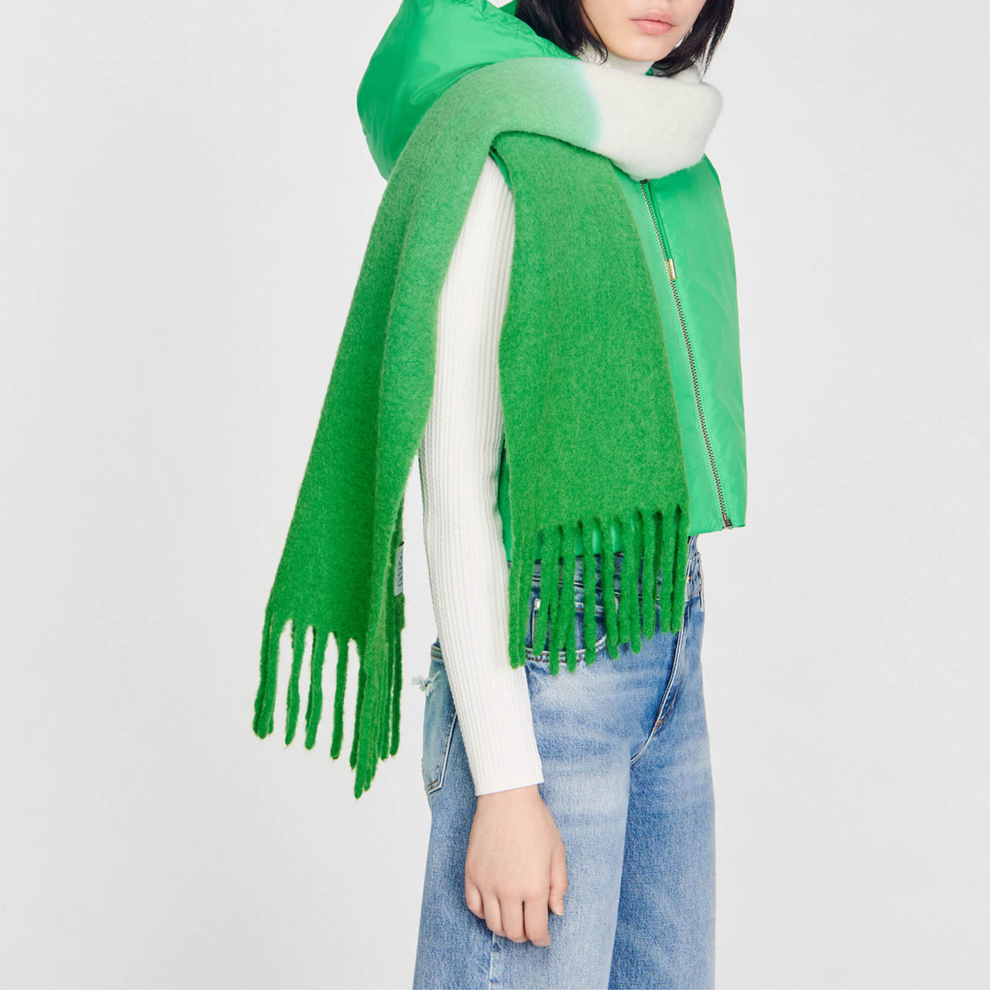 Green scarf shop