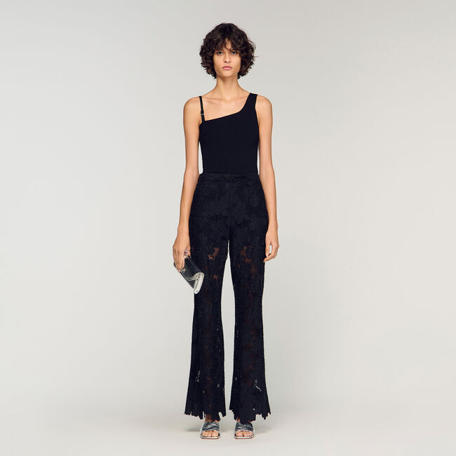 Asymmetrischer Strickpullover