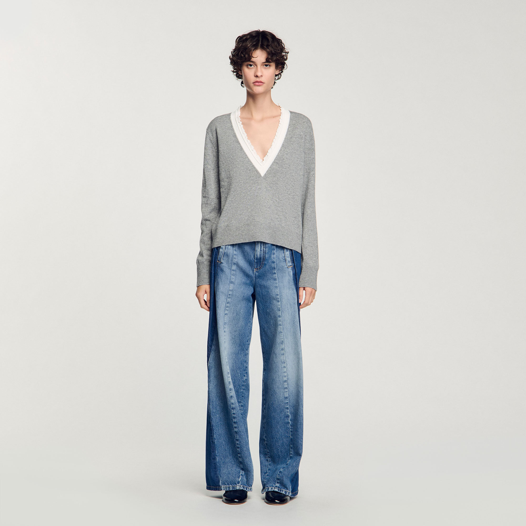 V-neck jumper