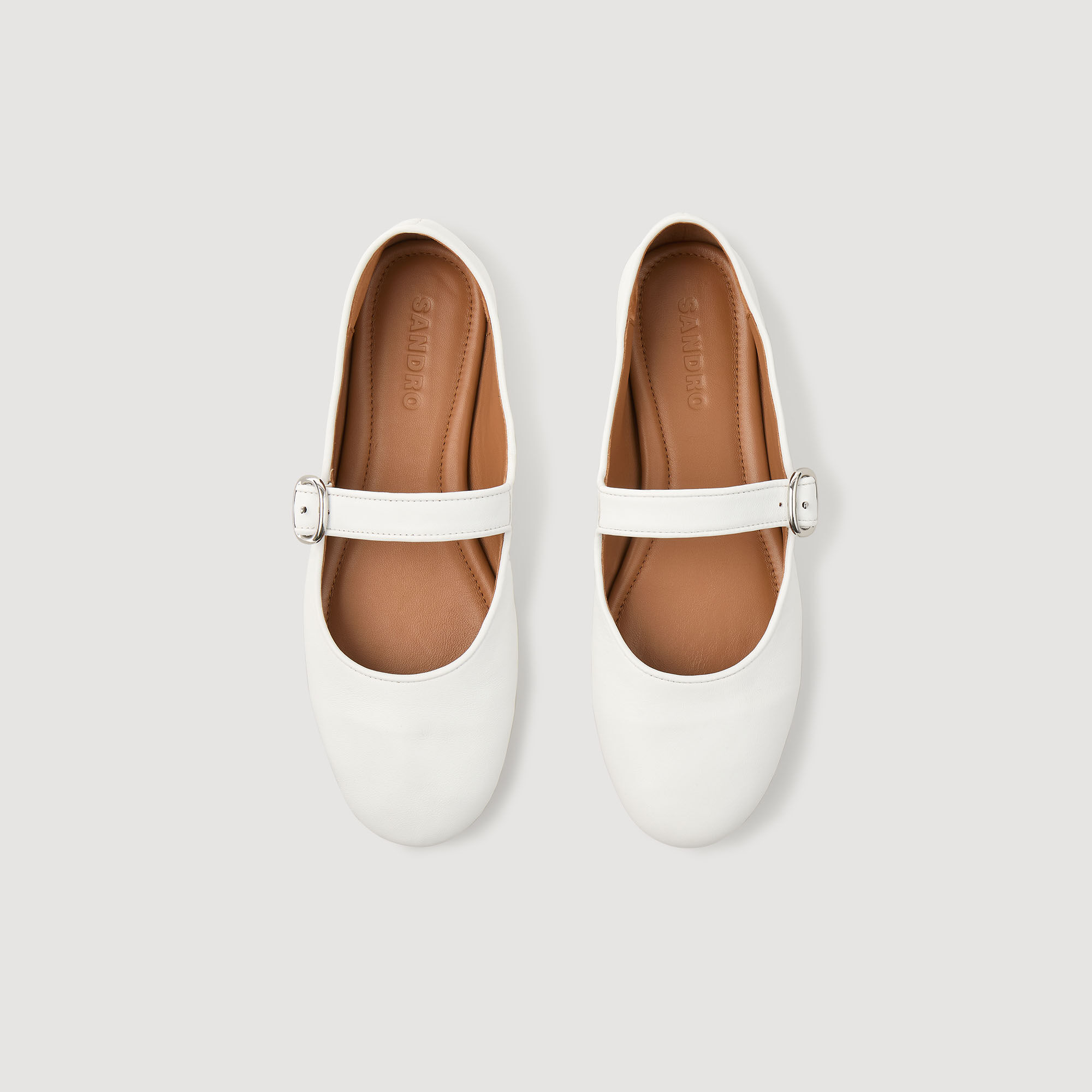 Ballerinas aus Lackleder