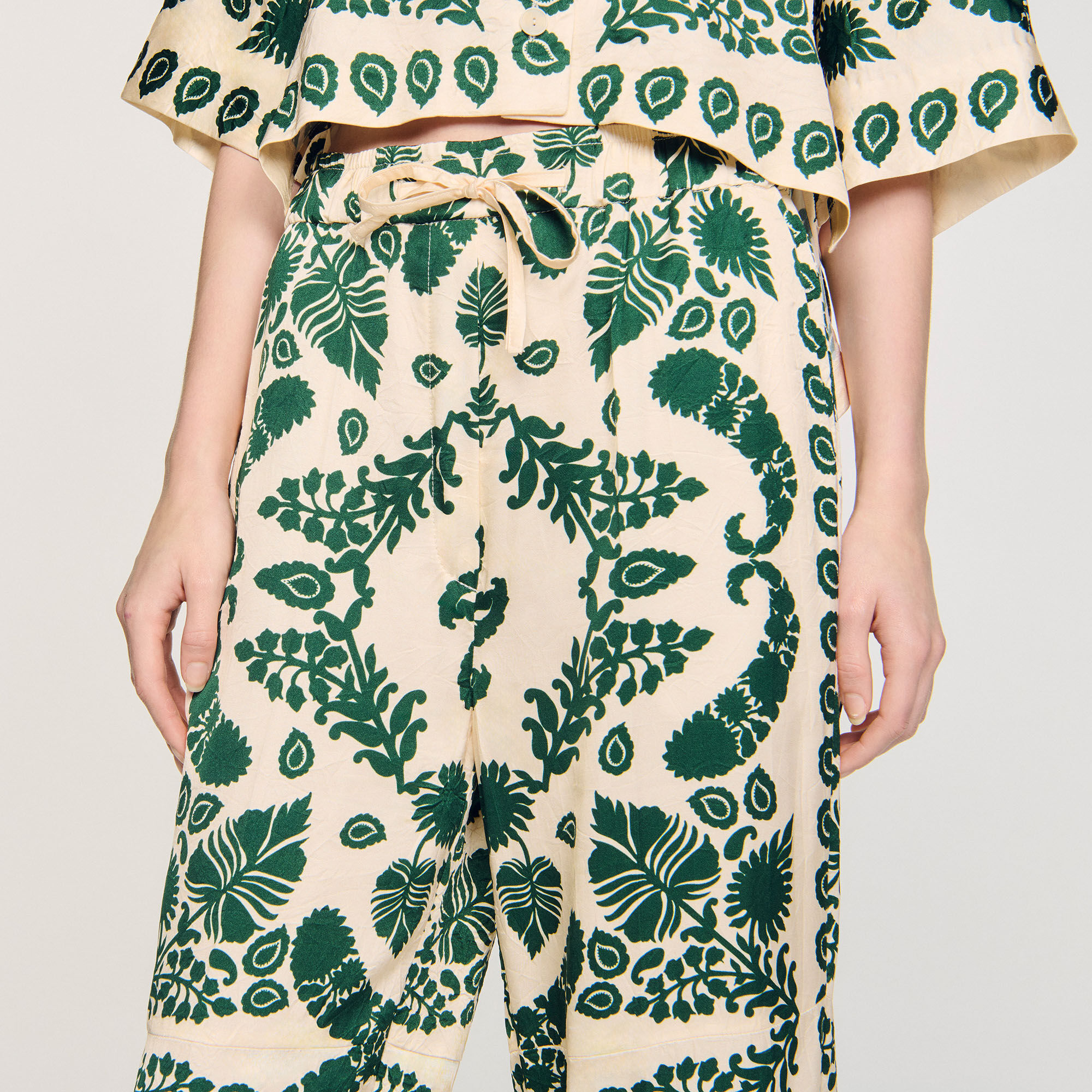 Pantalon à imprimé fleuri