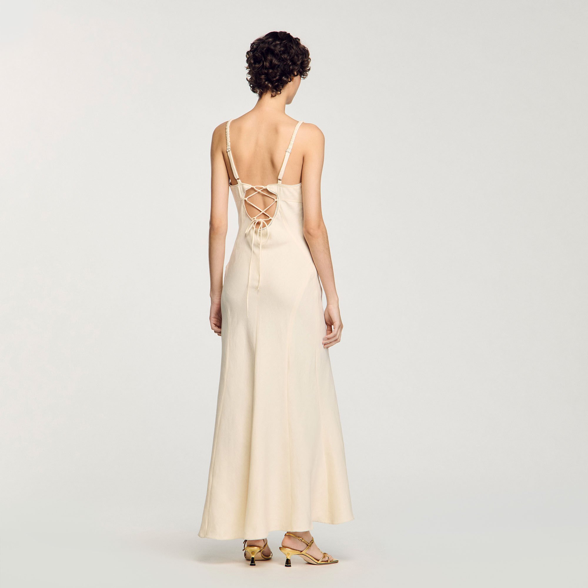 Maxi dress with straps