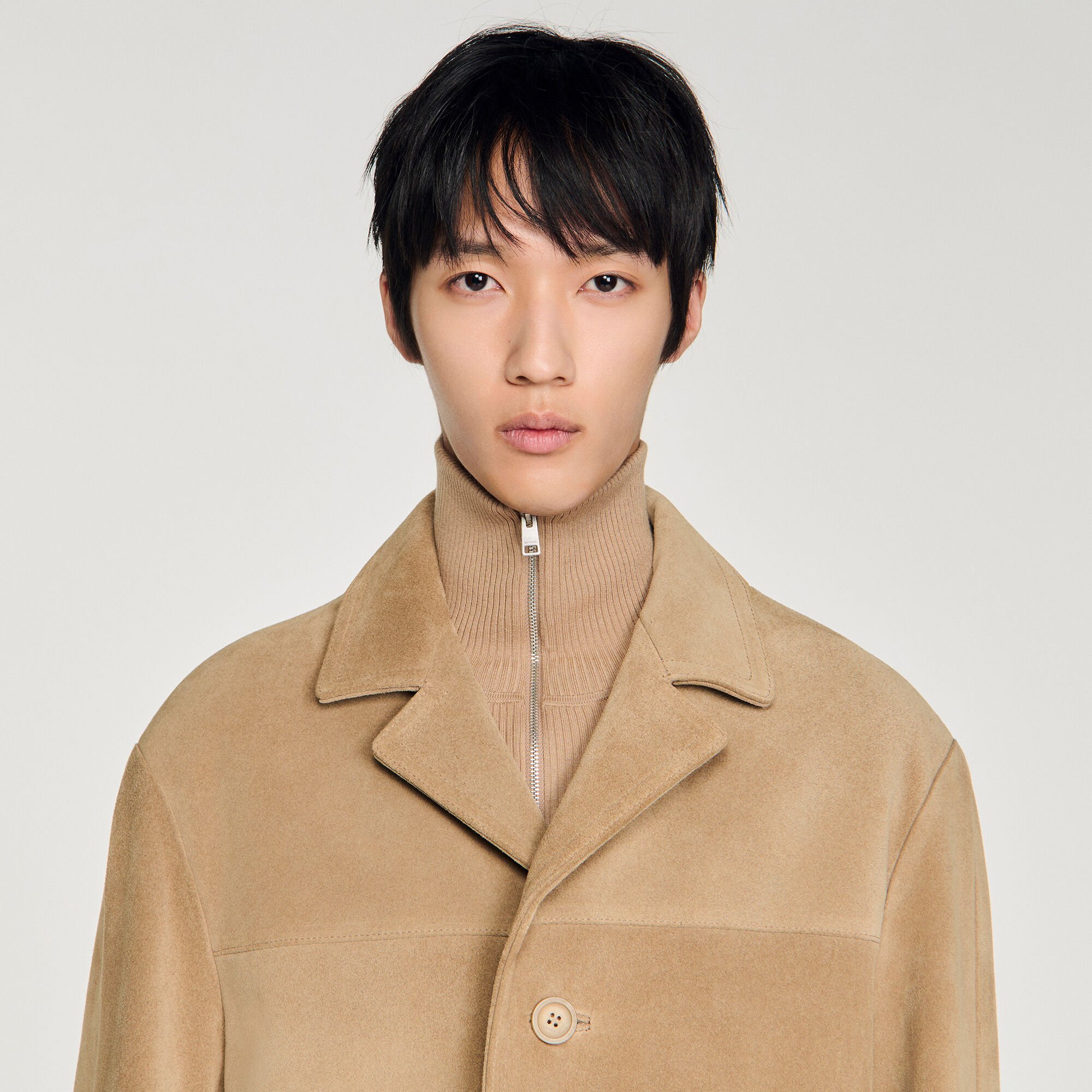 Langer Ledermantel mit G&uuml;rtel