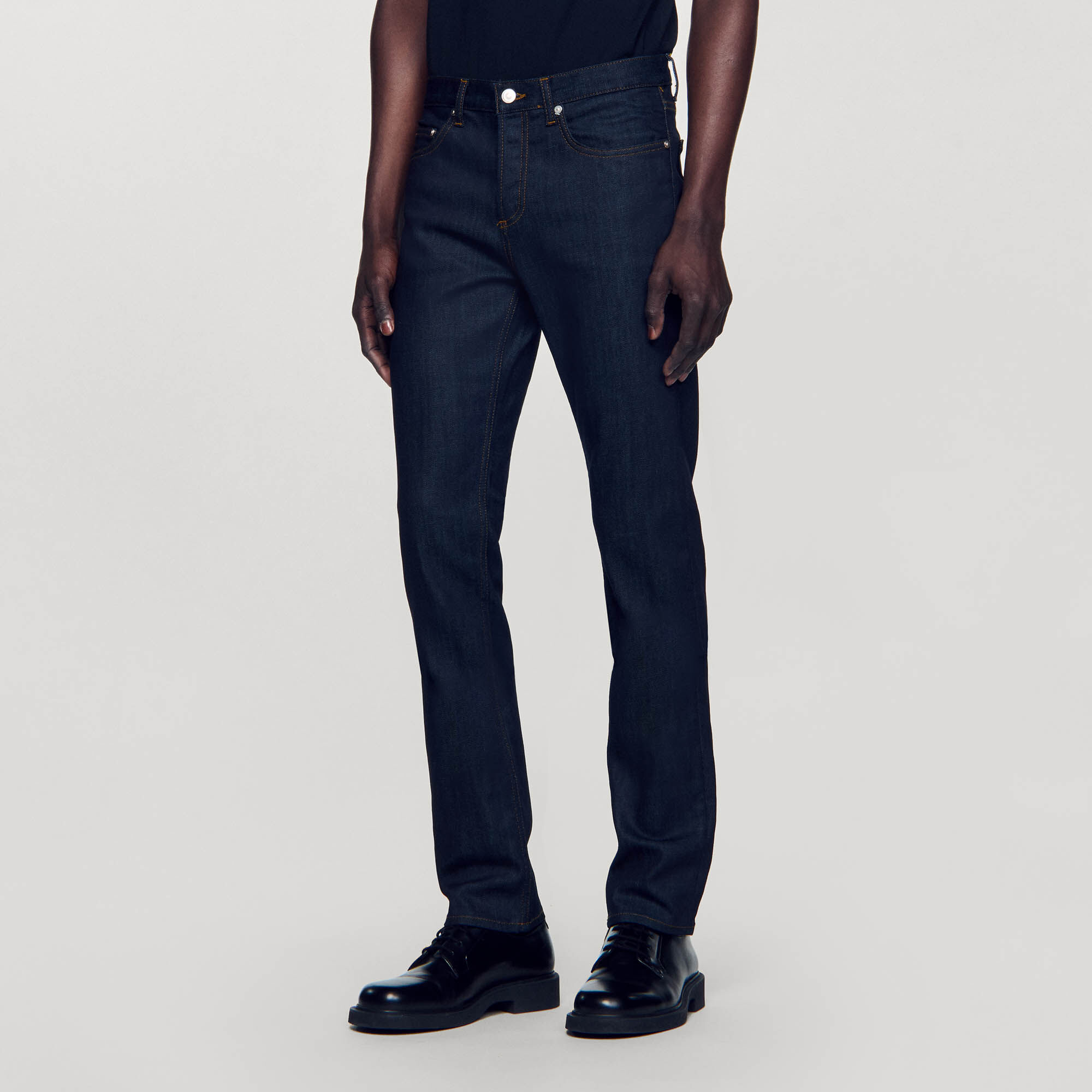 Waterless narrow cut jeans