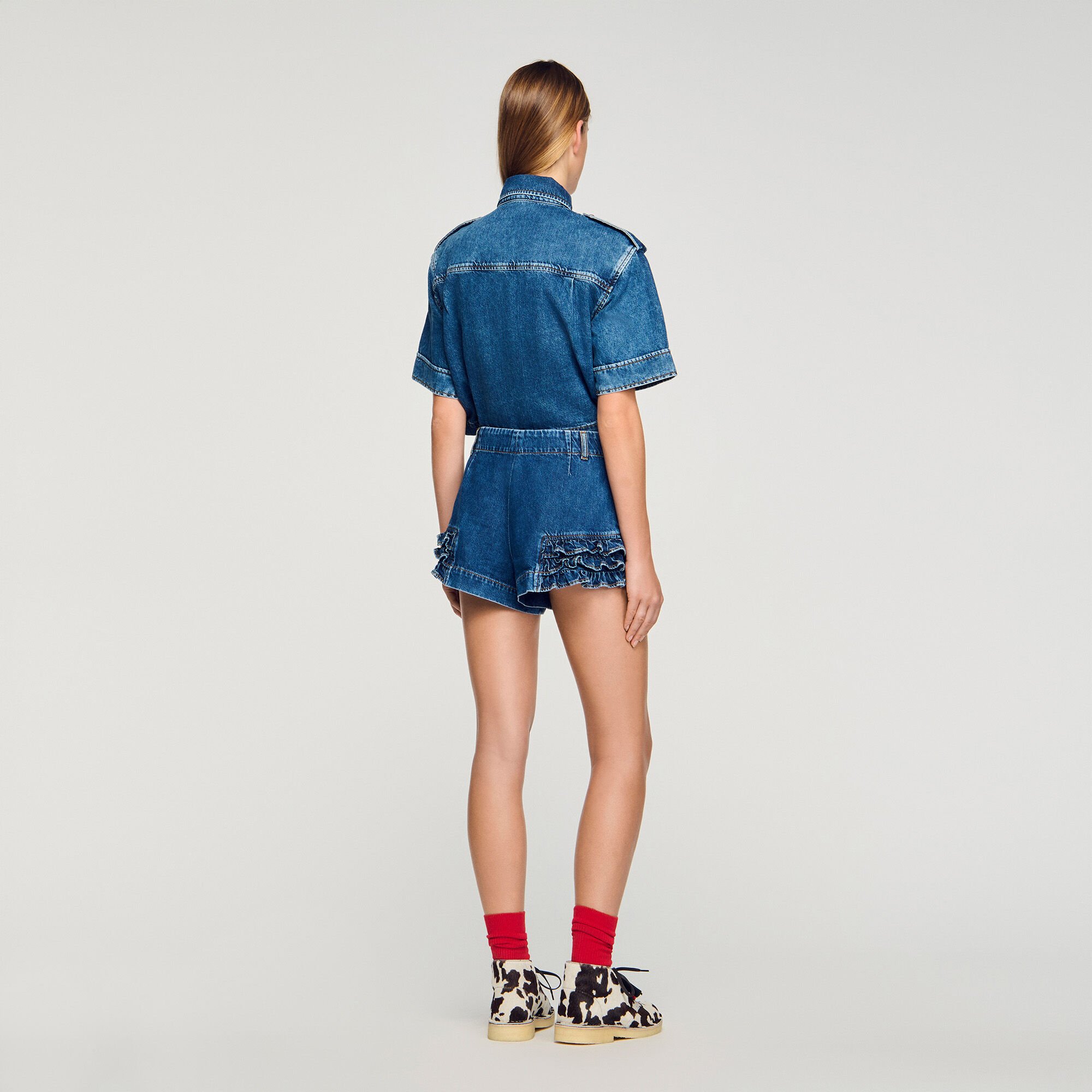 Ruffled denim shorts