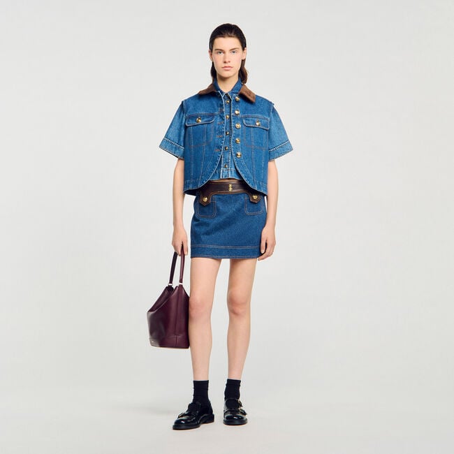 Kurzer Rock aus Denim und Leder