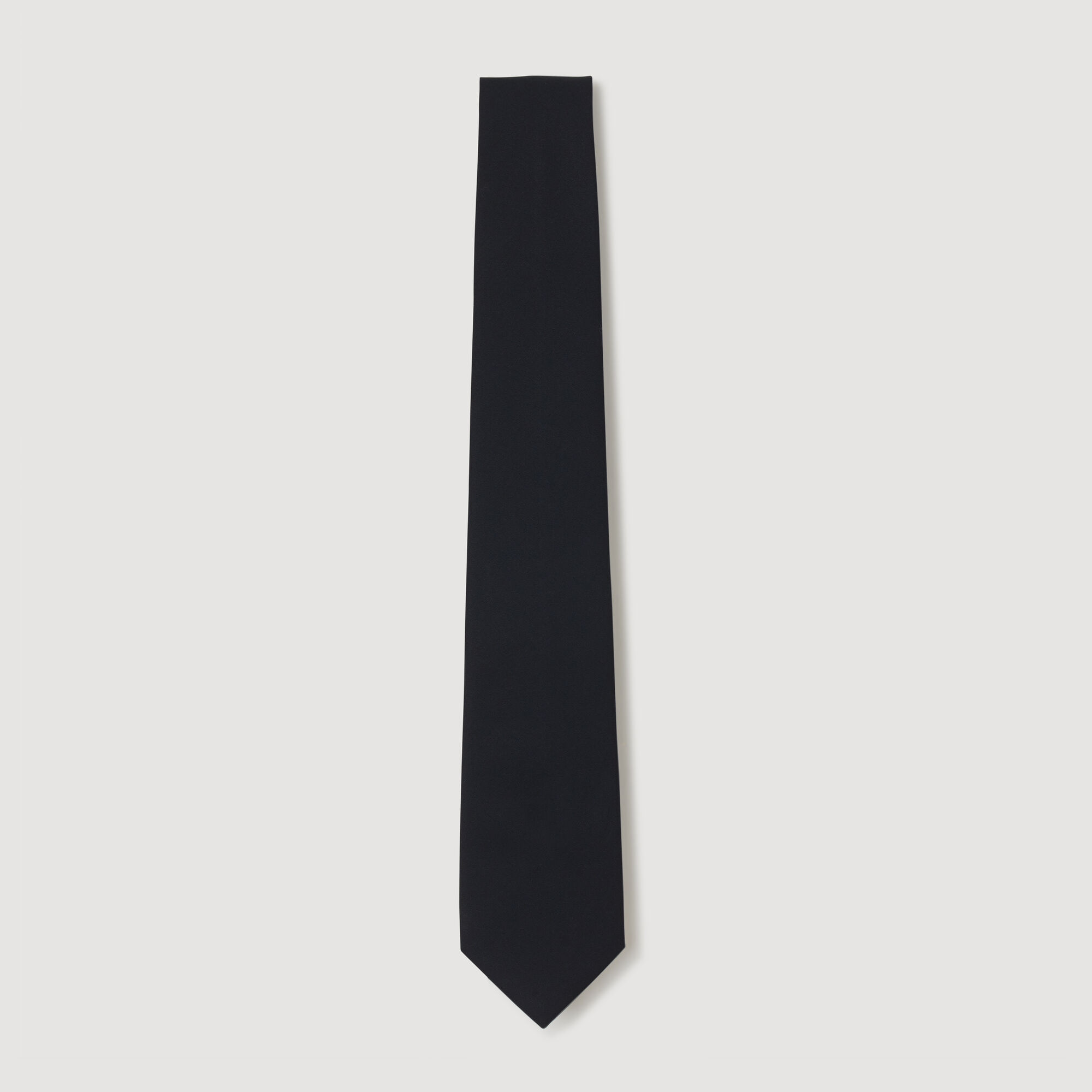 Wide tie