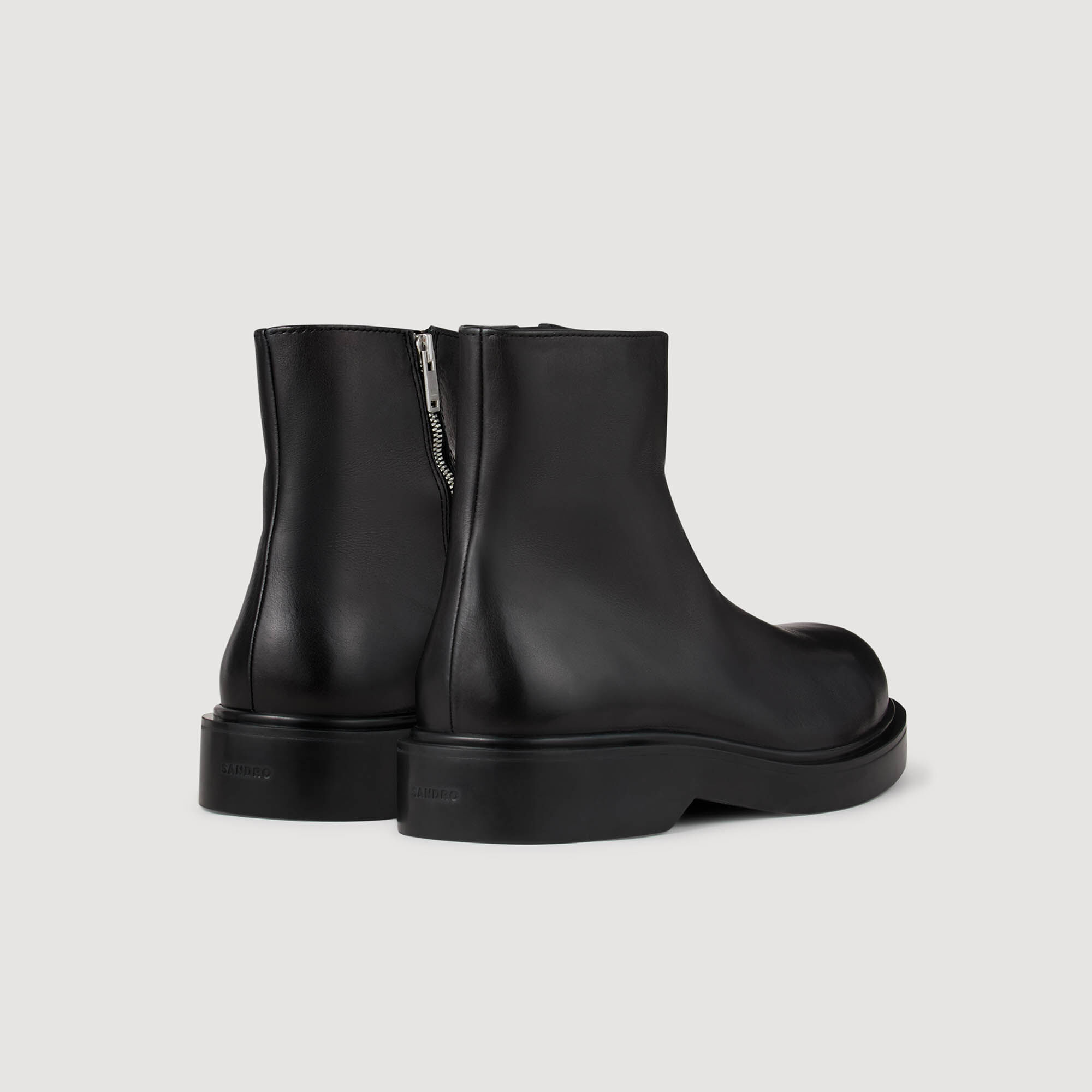 Zipped leather ankle boots