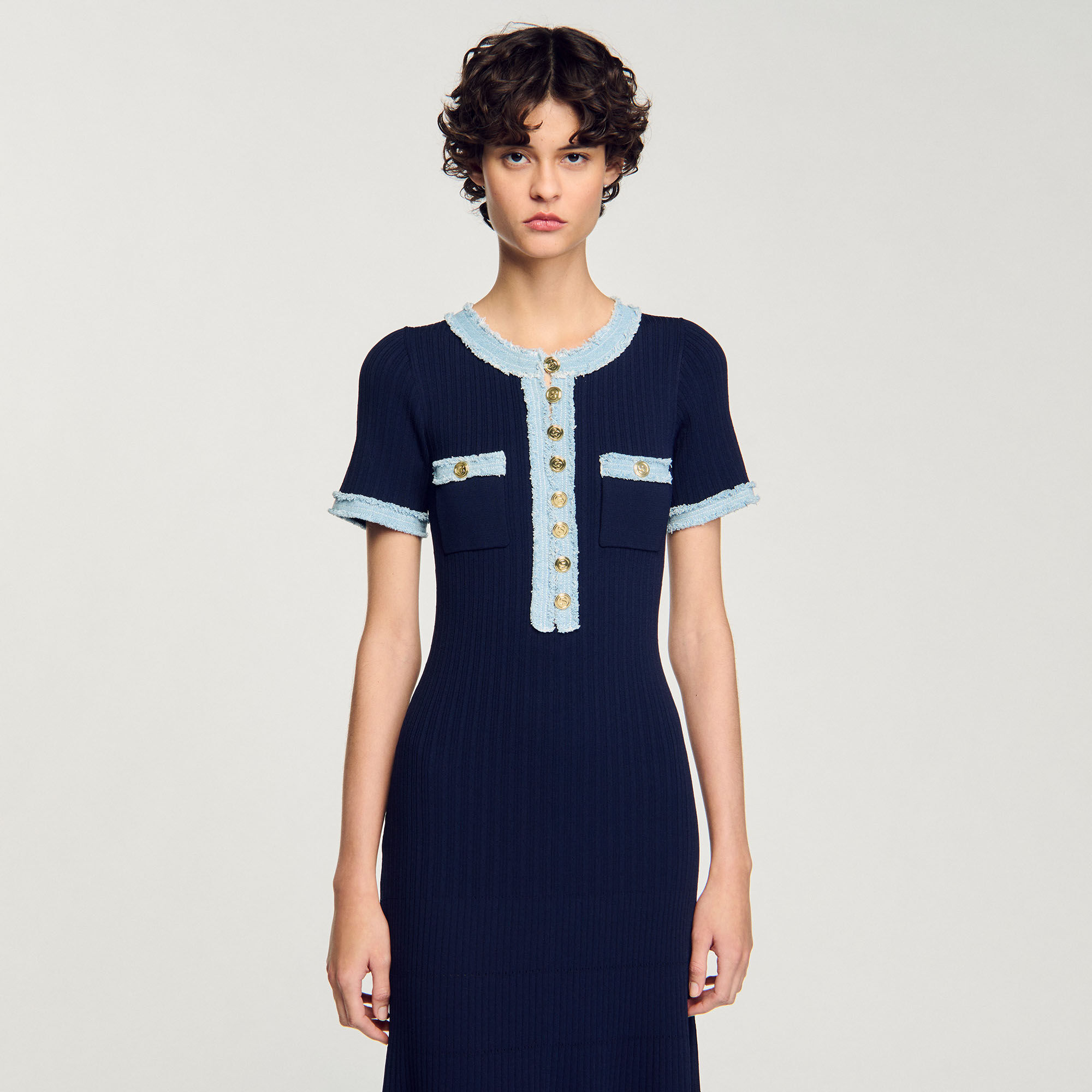 Robe longue en maille à détails denim bleu pour femme