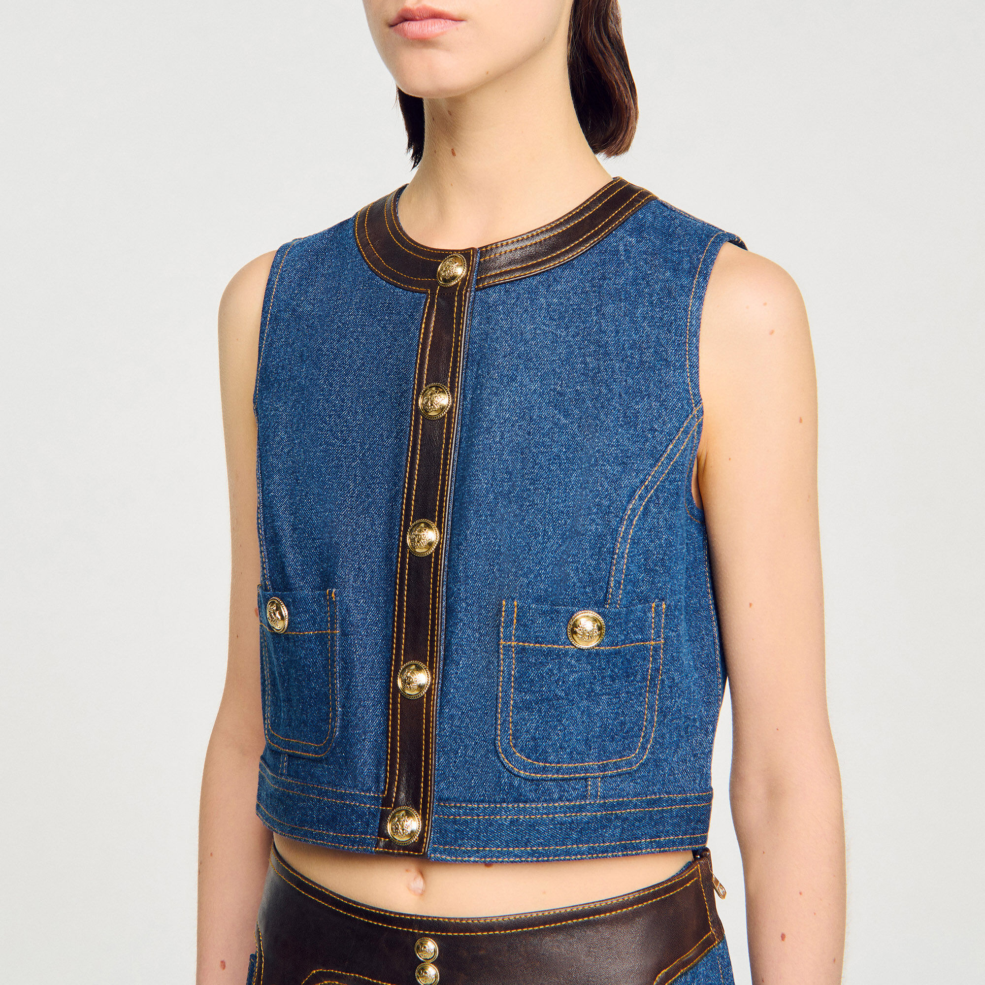 Top aus Denim und Leder