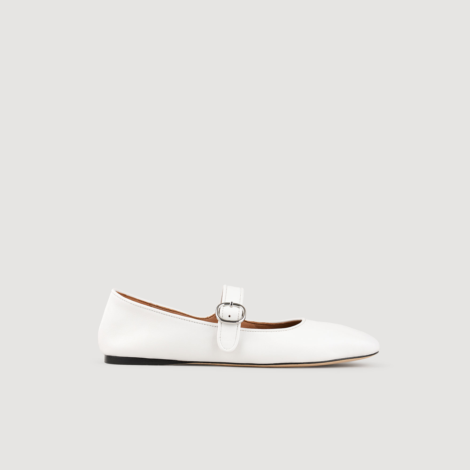 Ballerinas aus Lackleder