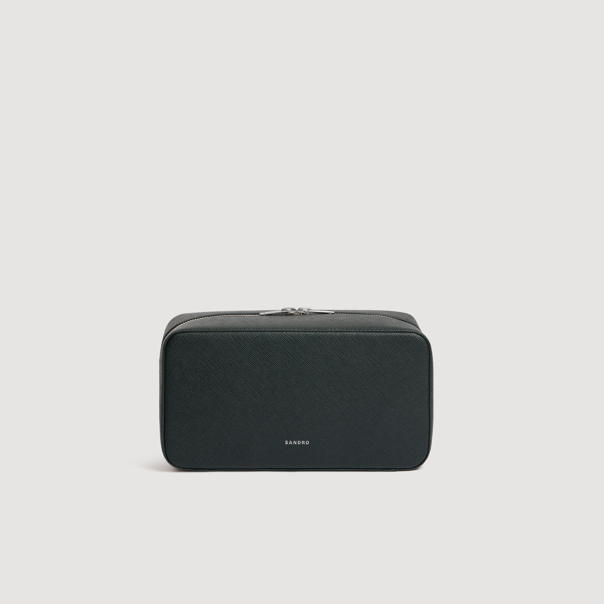 Toilet bag in reconstituted leather