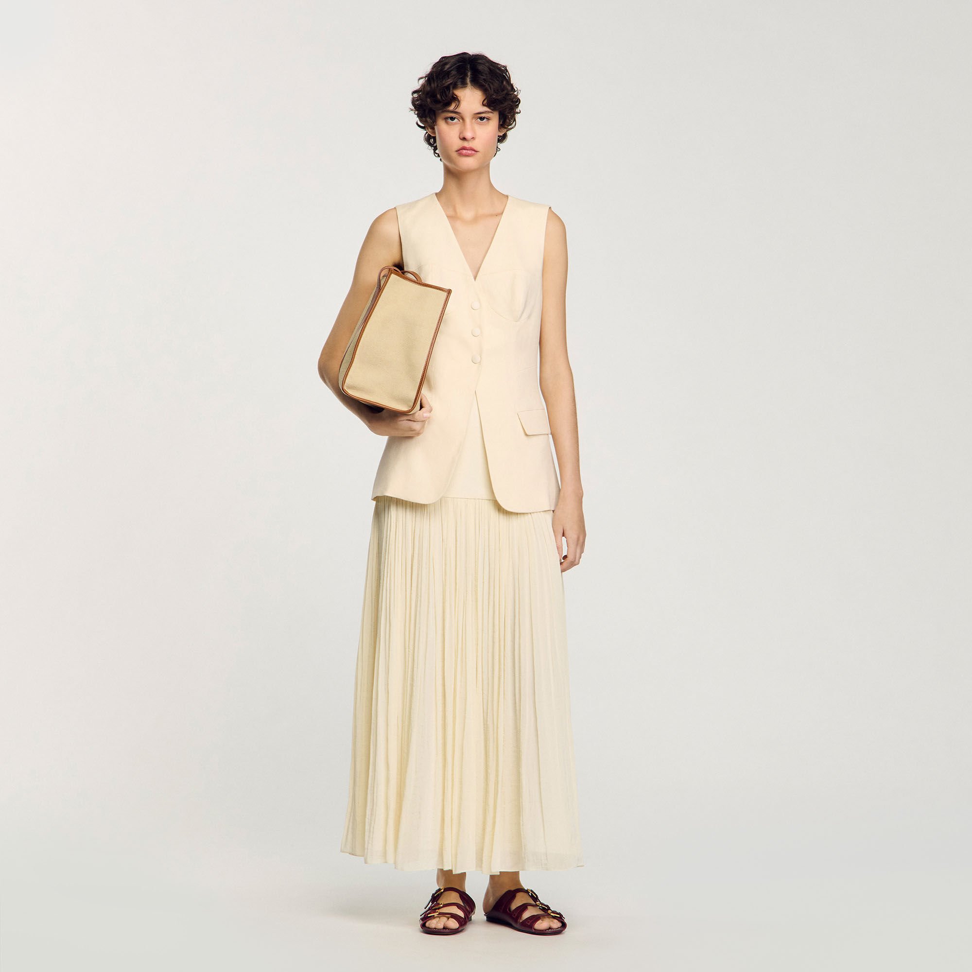 Sleeveless vest