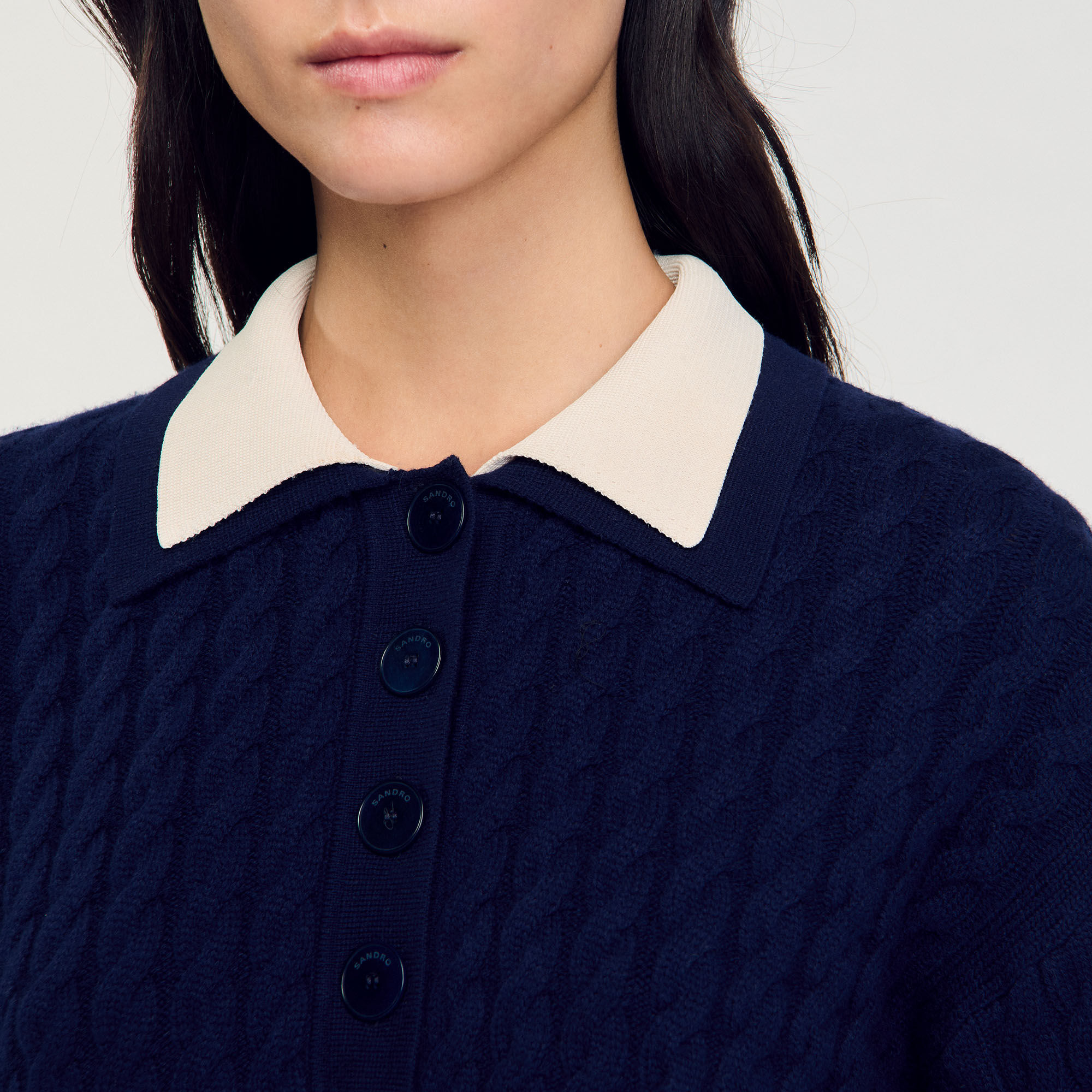 Strickpullover mit Zopfmuster