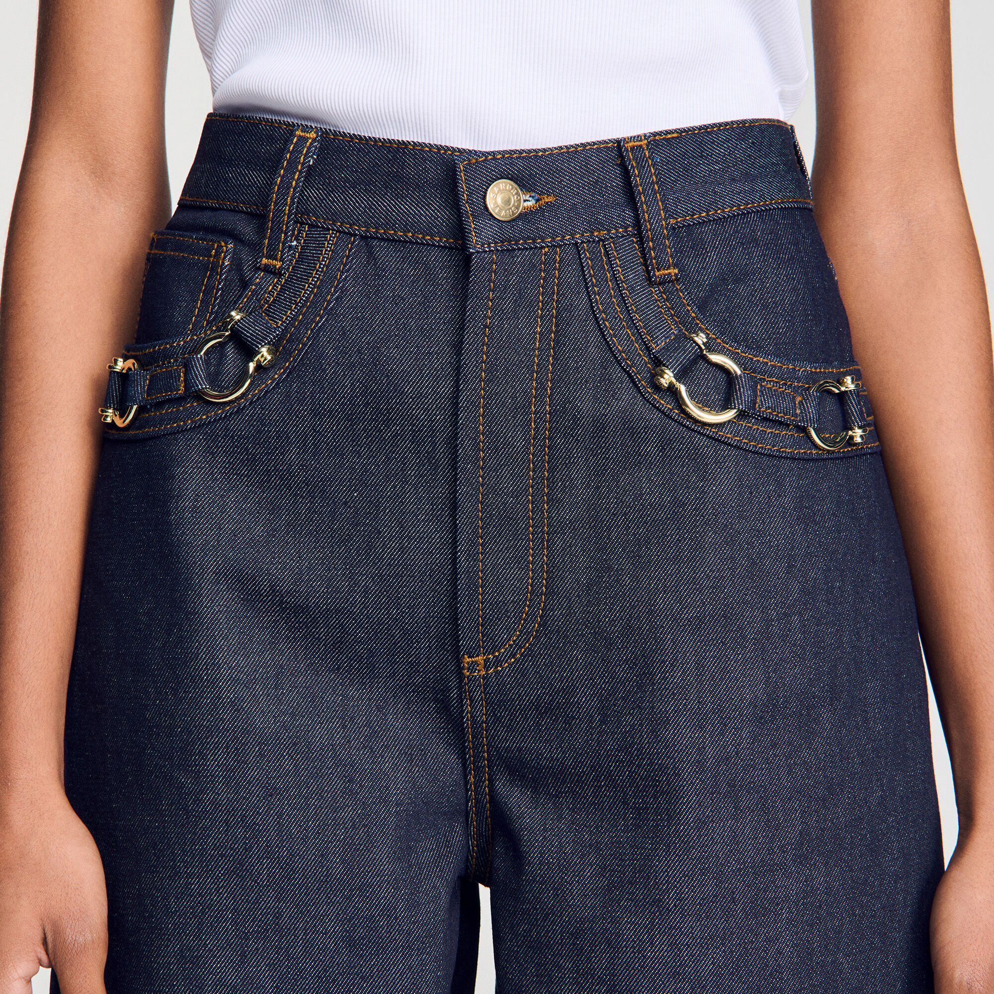 Jean barell d&eacute;tails m&eacute;talliques
