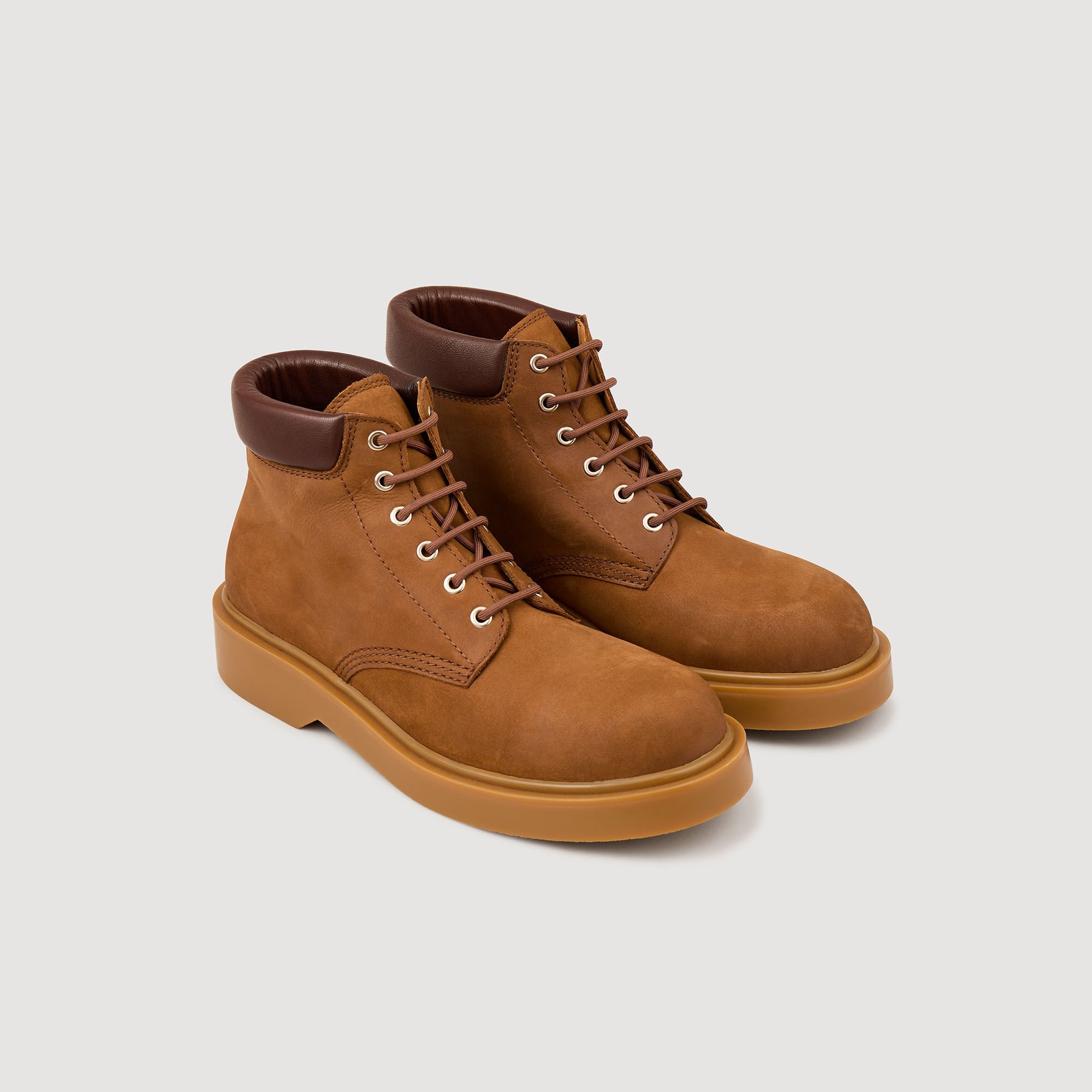 Stiefeletten aus Nubuk und Leder