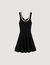 Robe courte à encolure strassée