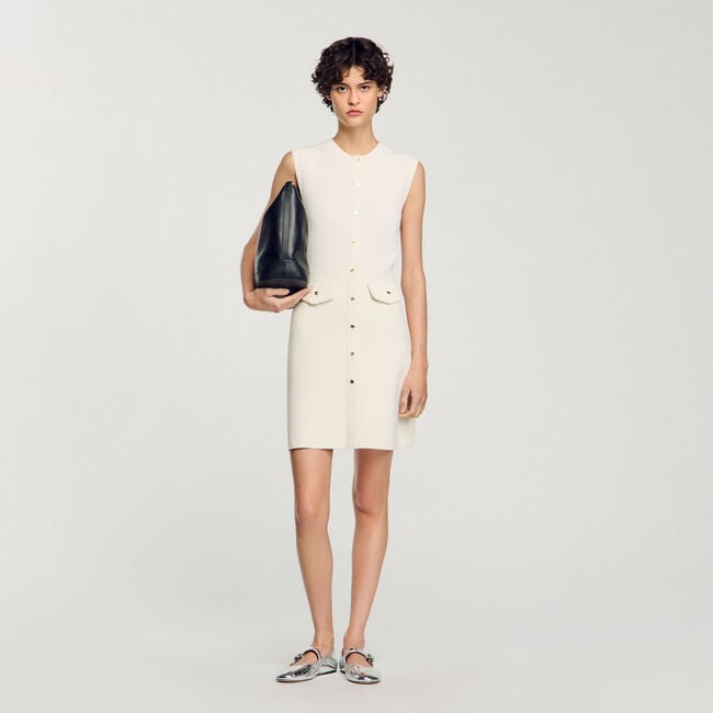 Kurzes Kleid aus Rippenstrick