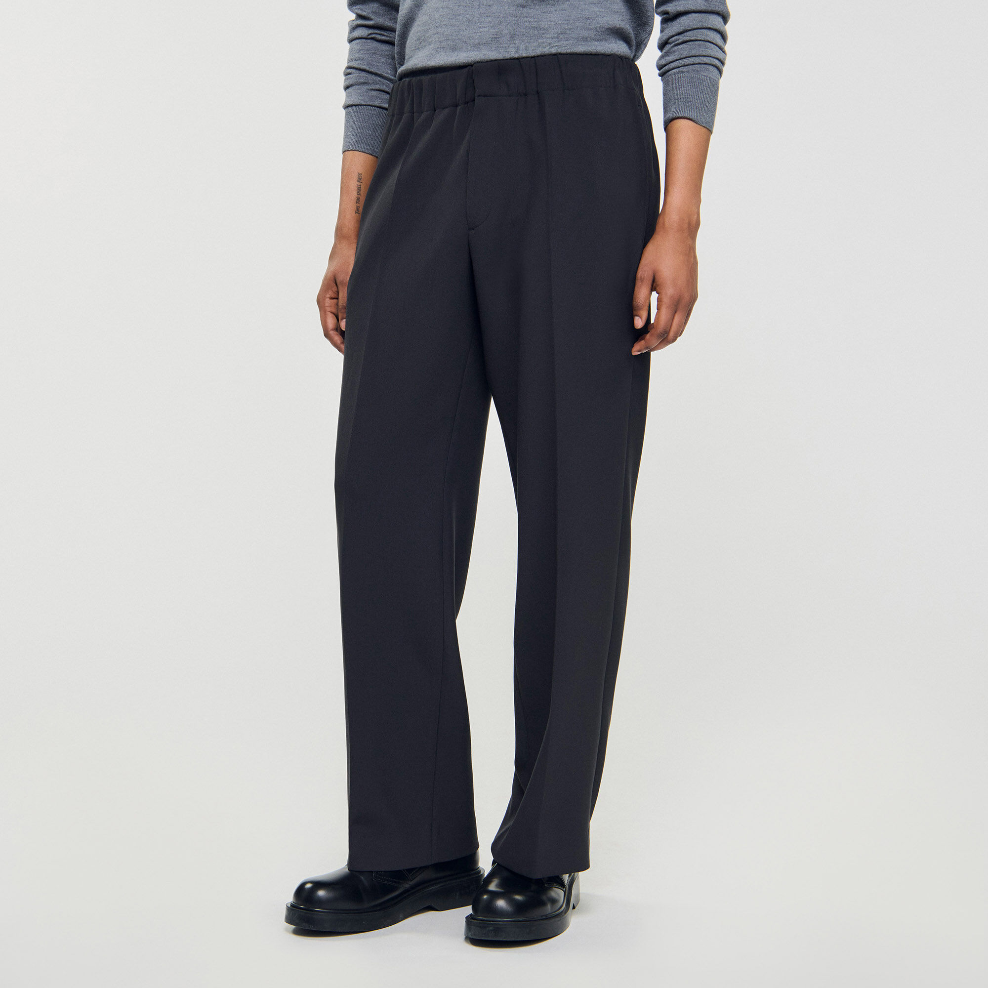 Wide-leg trousers