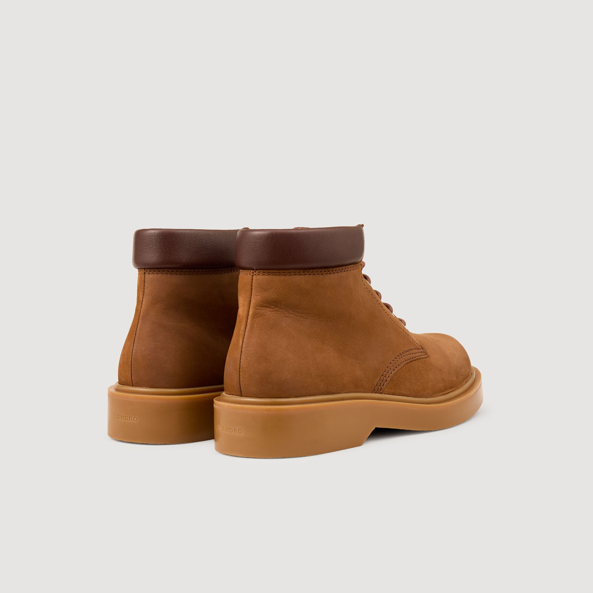 Stiefeletten aus Nubuk und Leder
